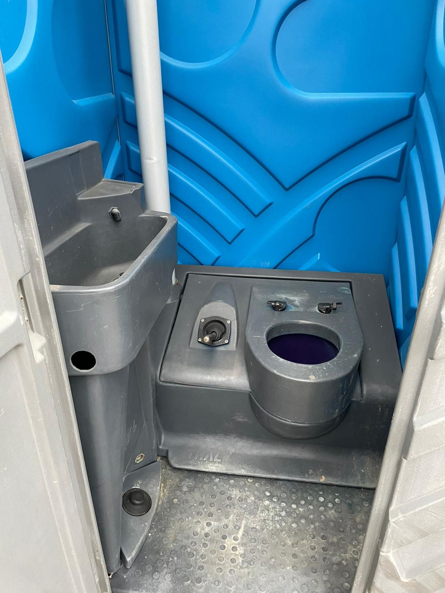 PORTALOO TOILET BLOCK *PLUS VAT* - Image 4 of 4