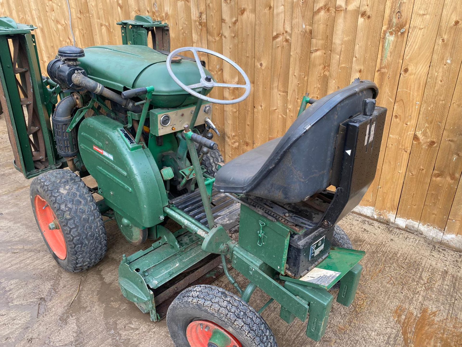 RANSOMES MOTOR TRIPLE DIESEL MOWER, KUBOTA DIESEL ENGINE, STARTS, FIRST TIME, RUNS, DRIVES, CUTS - Image 2 of 5