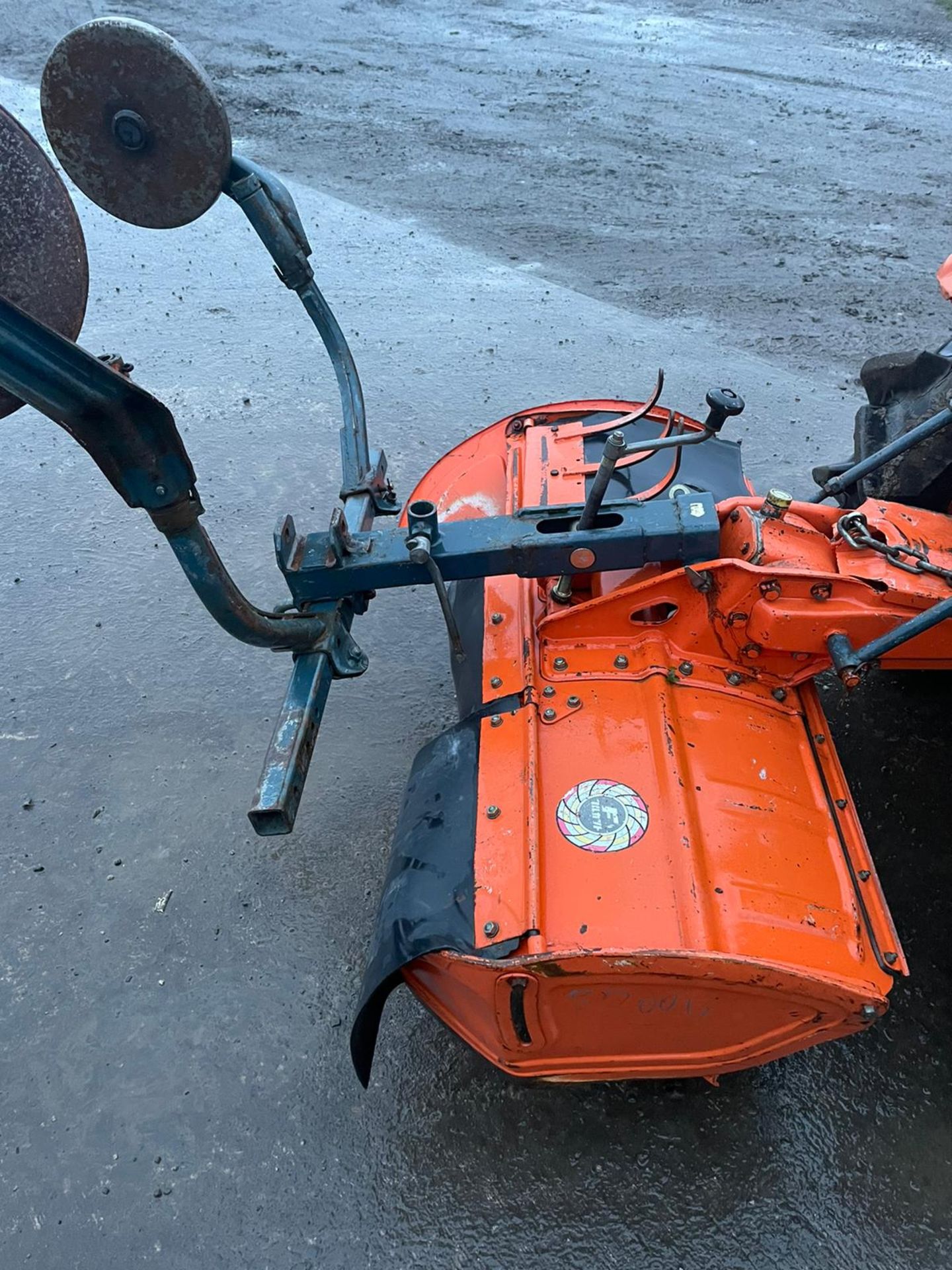 KUBOTA / ZEN NOH 7001 COMACT TRACTOR WITH FRONT LOADER, RUNS, DRIVES LIFTS AND WORKS *PLUS VAT* - Image 13 of 13