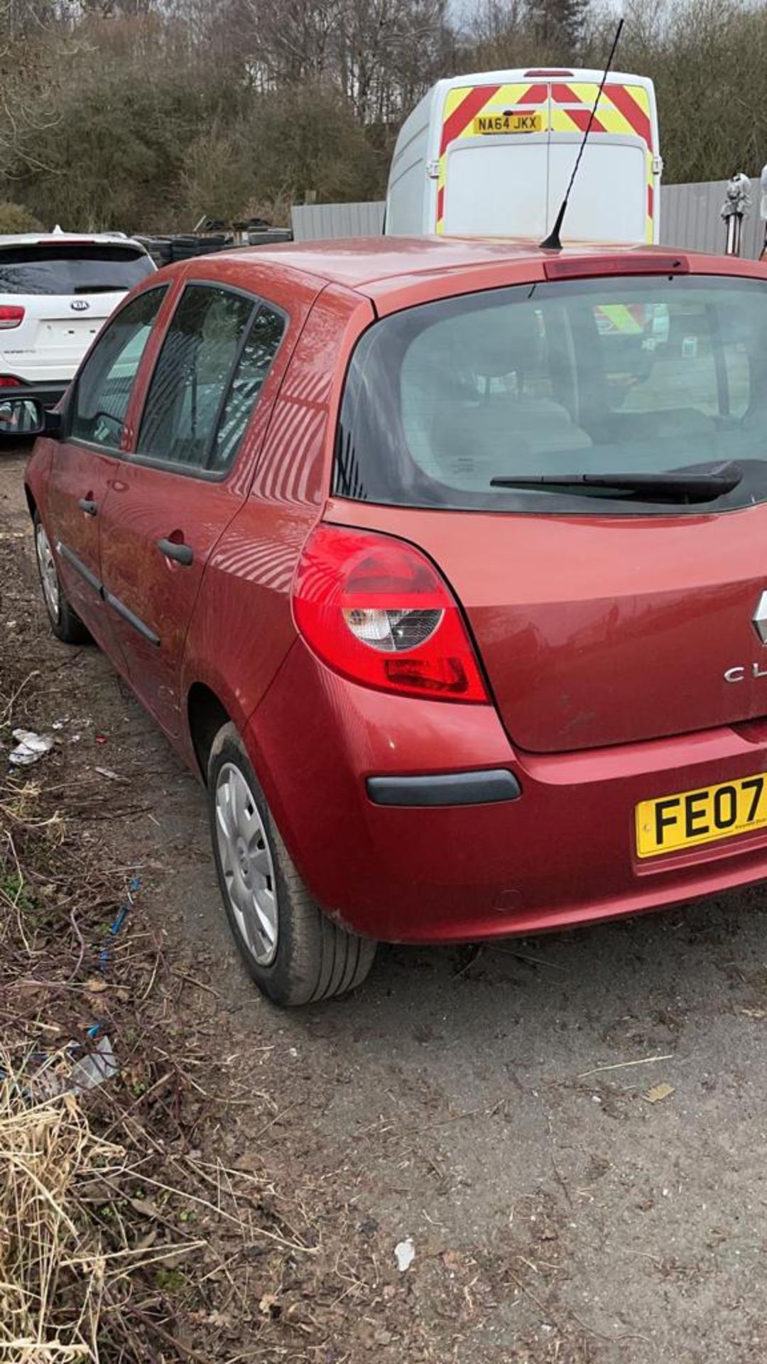 2007/07 REG RENAULT CLIO EXPRESSION 16V 1.4 PETROL RED 5DR HATCHBACK, SHOWING 3 FORMER KEEPERS - Image 3 of 5