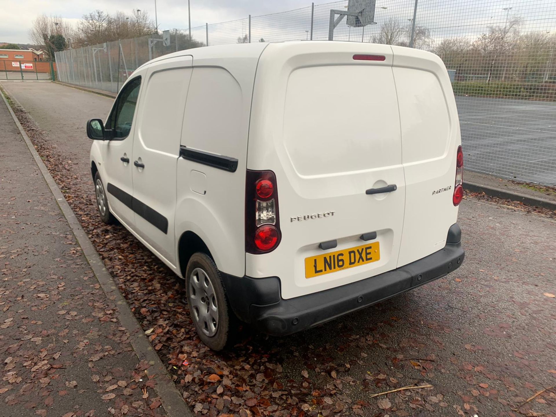 2016/16 REG PEUGEOT PARTNER 850 PROFESSIONAL HDI 1.6 DIESEL WHITE PANEL VAN, SHOWING 1 FORMER KEEPER - Image 3 of 6