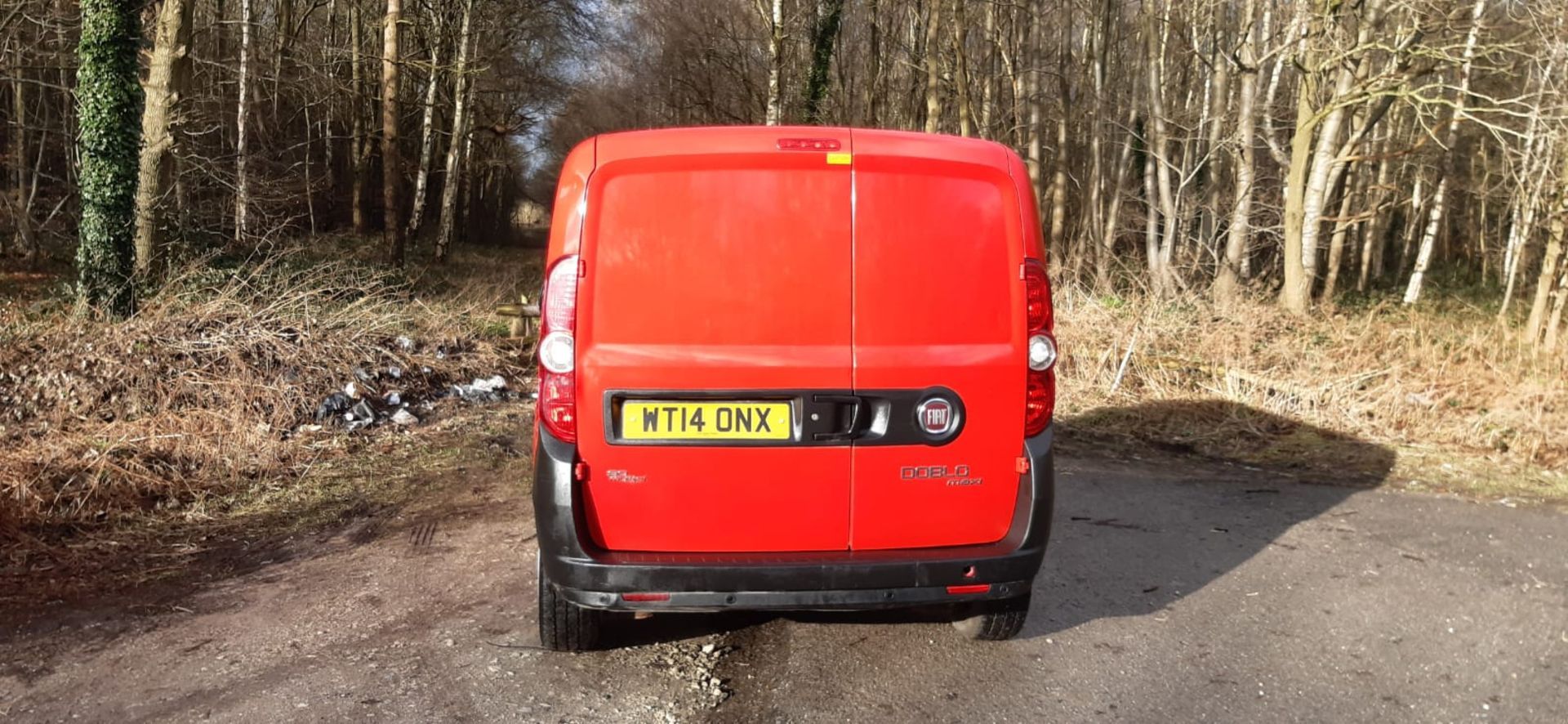 2014/14 REG FIAT DOBLO 16V MULTIJET 1.25 DIESEL RED PANEL VAN, SHOWING 0 FORMER KEEPERS *PLUS VAT* - Image 4 of 11