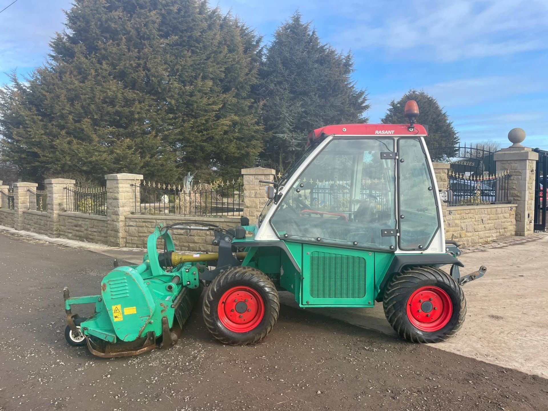 2005 RASANT AEBI KOMBI TRAC SQ BANK MOWER, RUNS, DRIVES AND CUTS, IN GOOD CONDITION *PLUS VAT* - Image 4 of 19