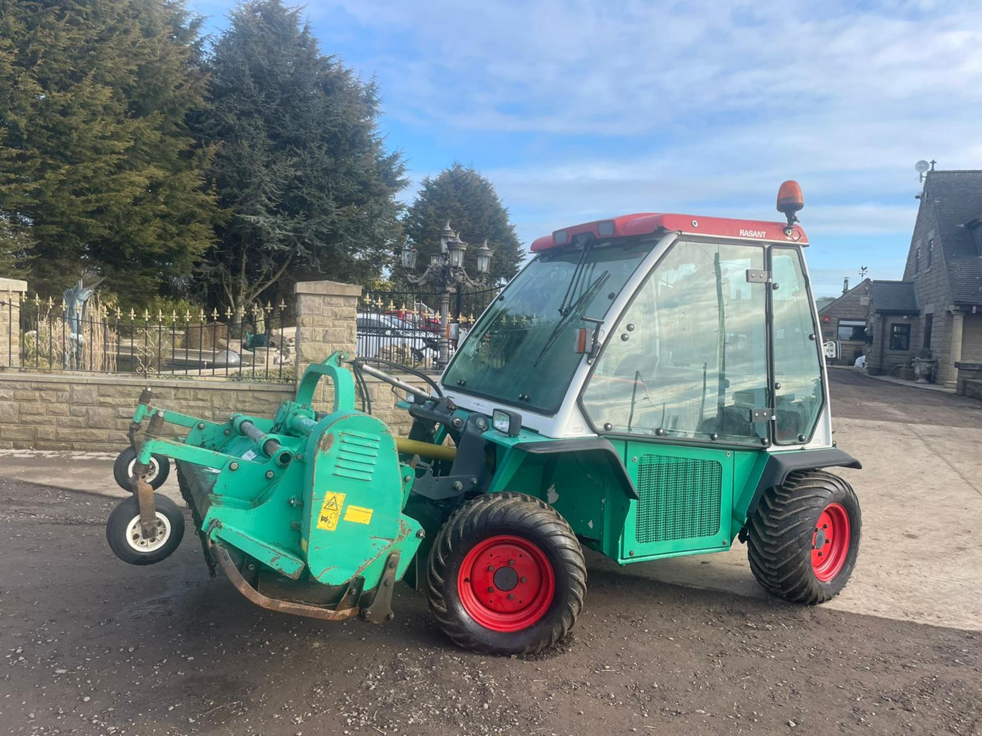 2005 RASANT AEBI KOMBI TRAC SQ BANK MOWER, RUNS, DRIVES AND CUTS, IN GOOD CONDITION *PLUS VAT* - Image 2 of 19