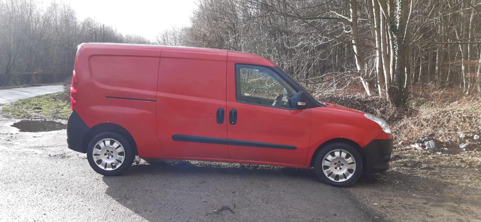 2014/14 REG FIAT DOBLO 16V MULTIJET 1.25 DIESEL RED PANEL VAN, SHOWING 0 FORMER KEEPERS *PLUS VAT* - Image 5 of 11