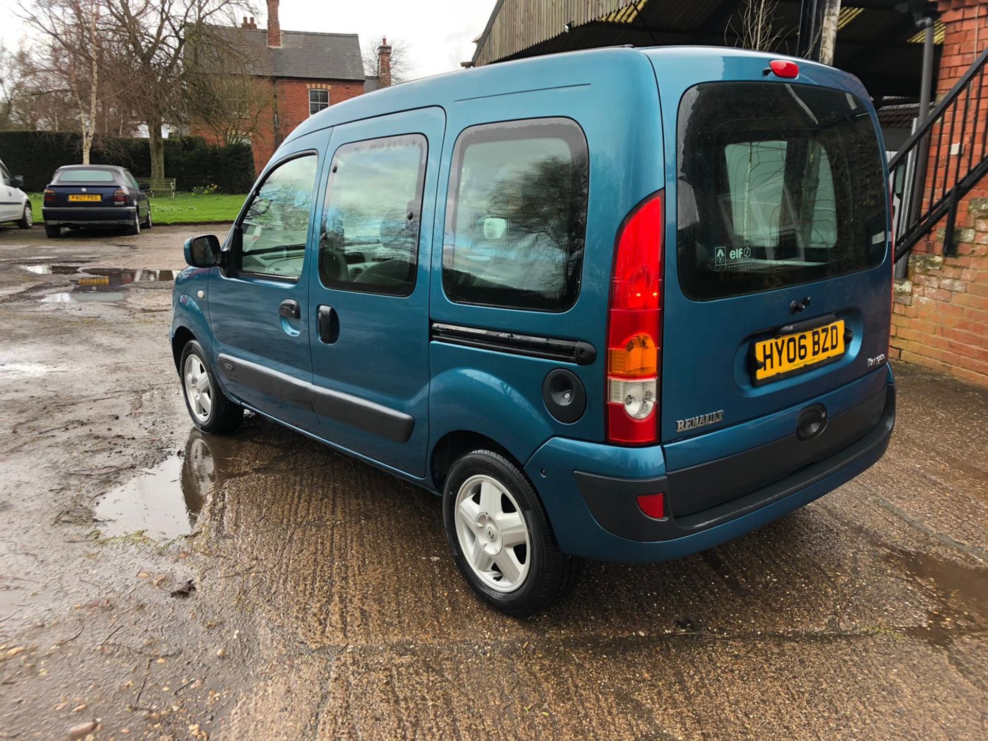 2006/06 REG RENAULT KANGOO EXPRESSION 1.6 PETROL AUTOMATIC BLUE, SHOWING 3 FORMER KEEPERS *no VAT* - Image 4 of 13