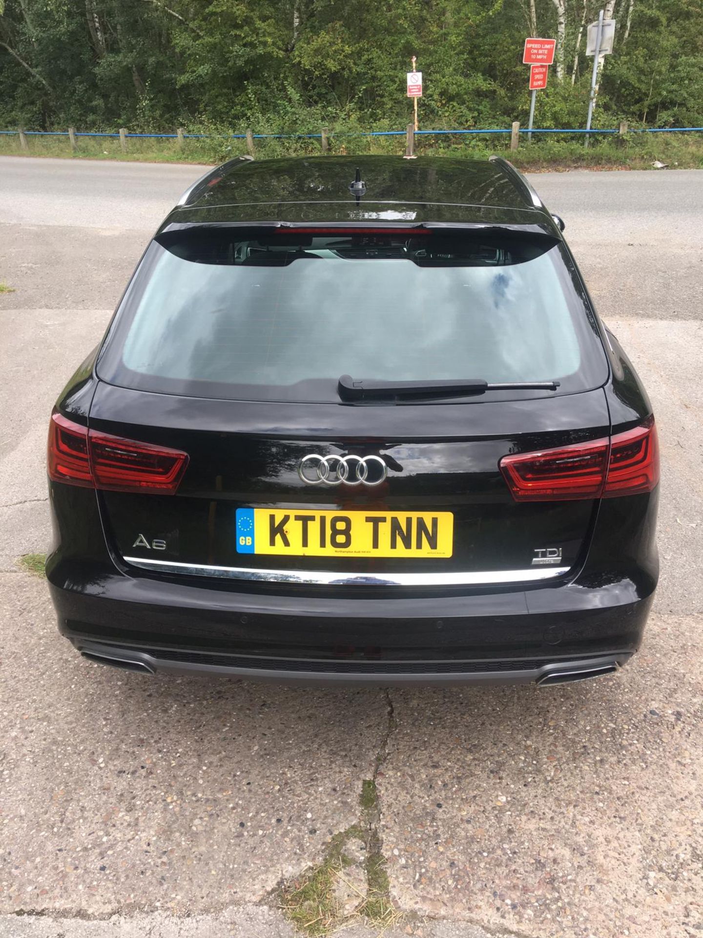 2018/18 REG AUDI A6 S LINE TDI ULTRA SEMI-AUTO 2.0 DIESEL BLACK ESTATE, SHOWING 1 FORMER KEEPER - Image 8 of 33