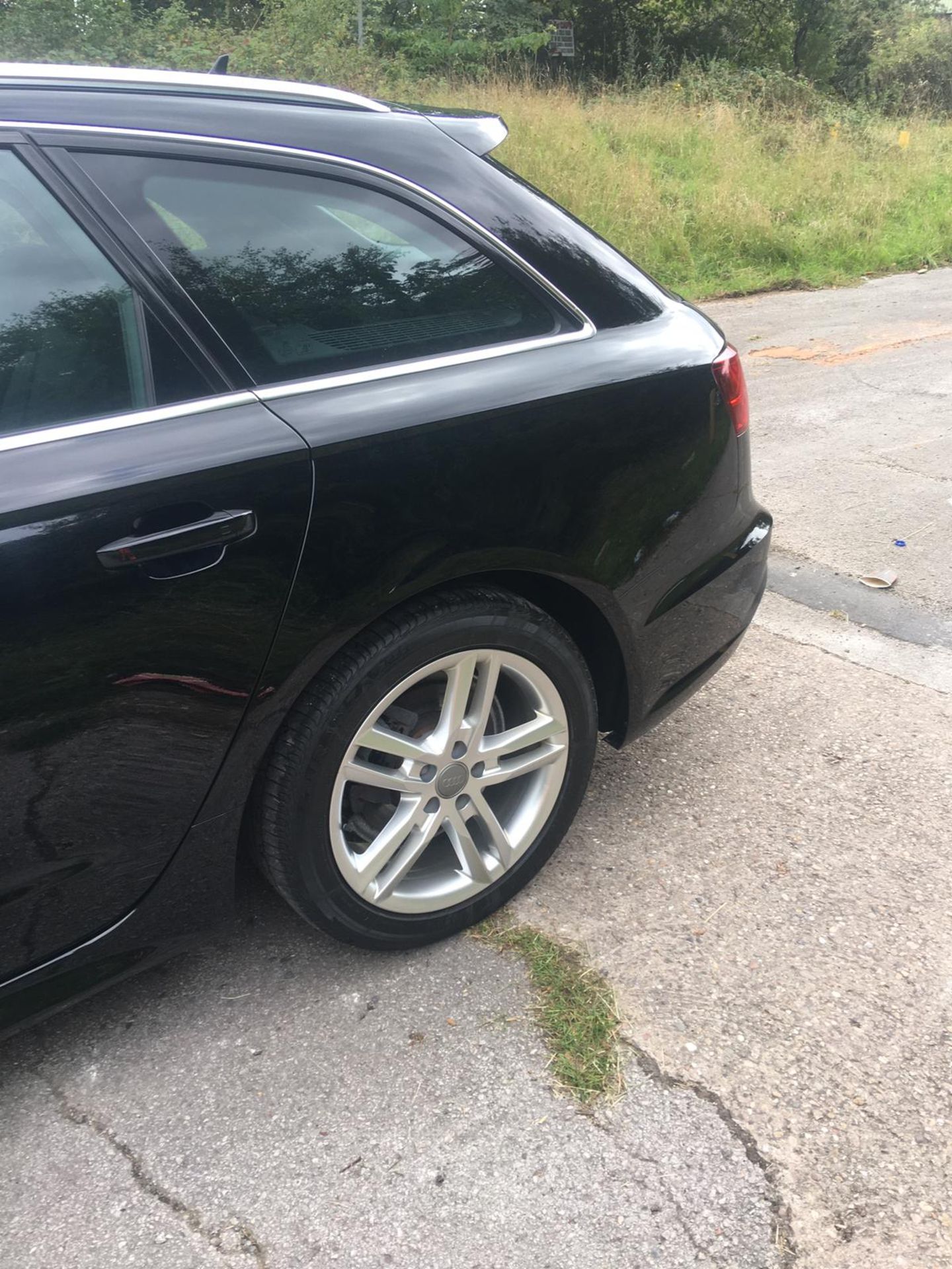 2018/18 REG AUDI A6 S LINE TDI ULTRA SEMI-AUTO 2.0 DIESEL BLACK ESTATE, SHOWING 1 FORMER KEEPER - Image 6 of 33