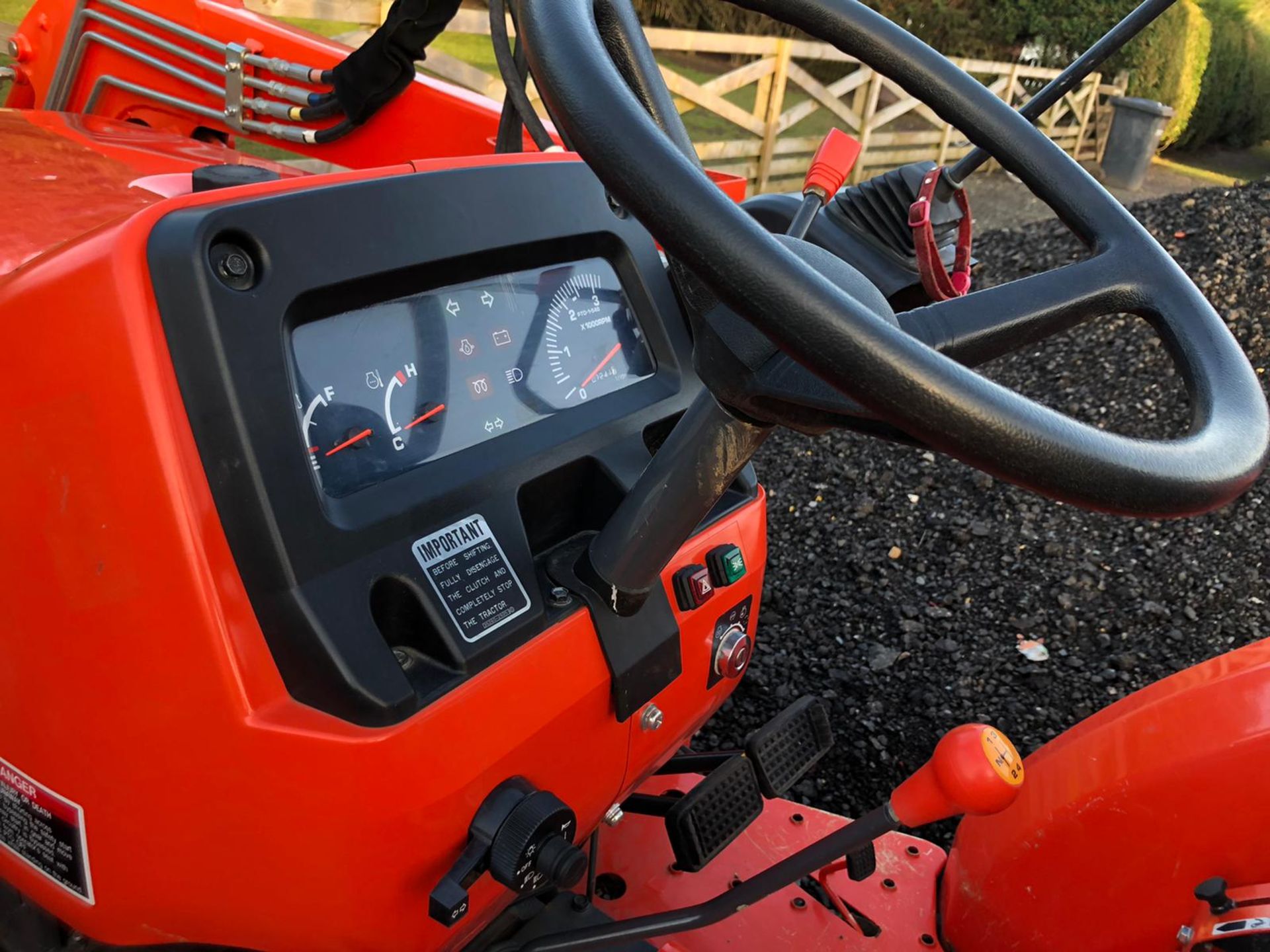 2017 Kubota compact tractor , only 280 hours, light use on a golf course. *no VAT* - Image 3 of 6