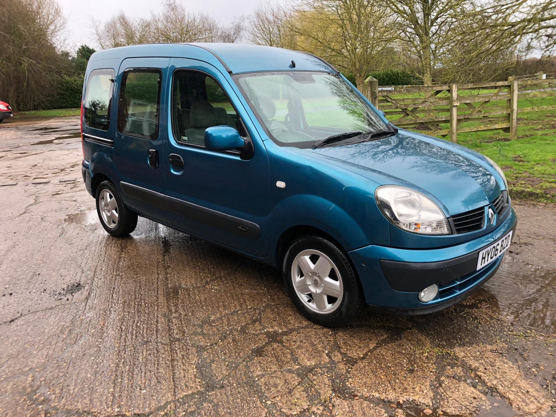 2006/06 REG RENAULT KANGOO EXPRESSION 1.6 PETROL AUTOMATIC BLUE, SHOWING 3 FORMER KEEPERS *no VAT*