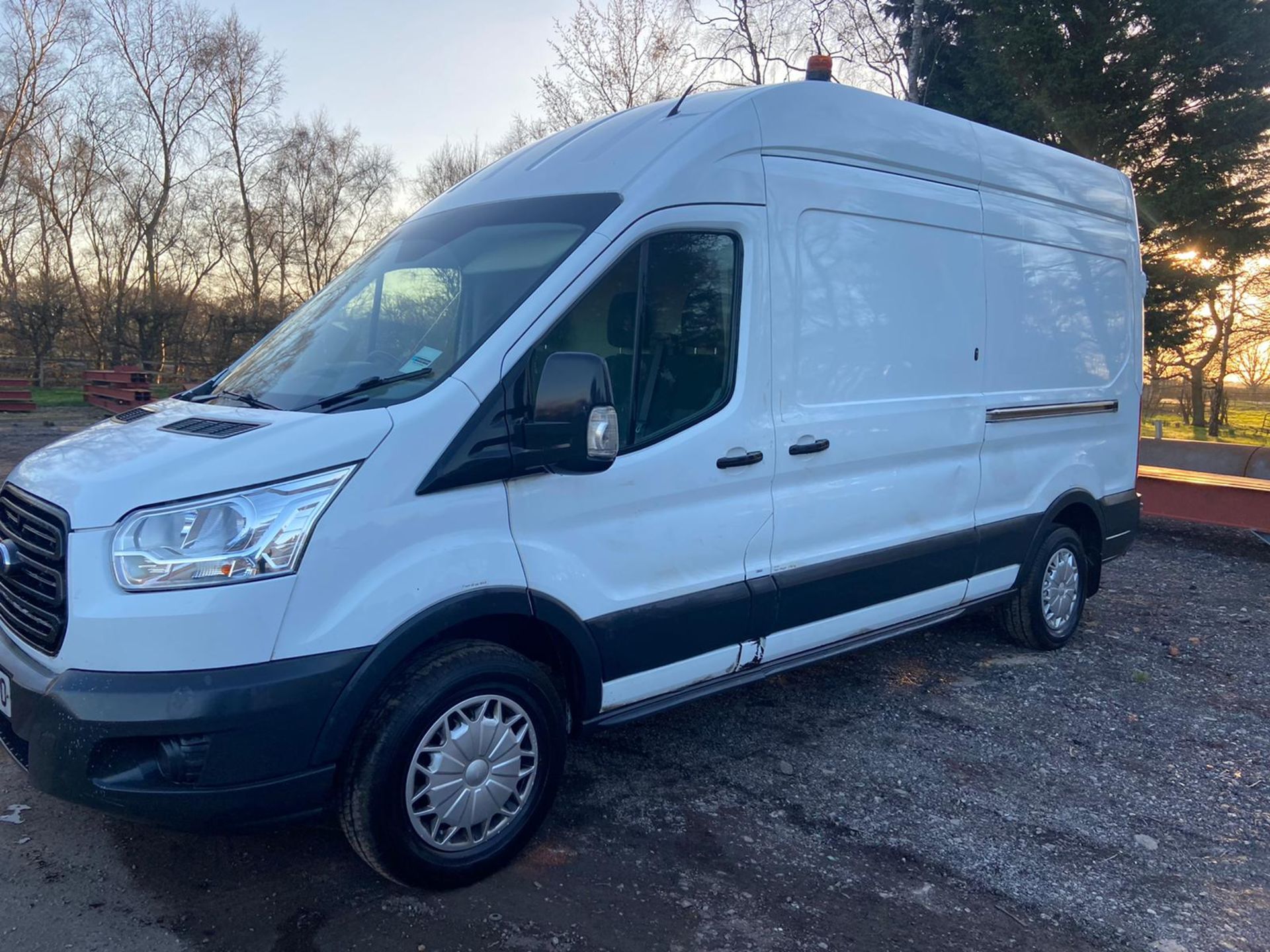 2015/65 REG FORD TRANSIT 350 2.2 DIESEL WHITE PANEL VAN, SHOWING 0 FORMER KEEPERS *PLUS VAT* - Image 3 of 9