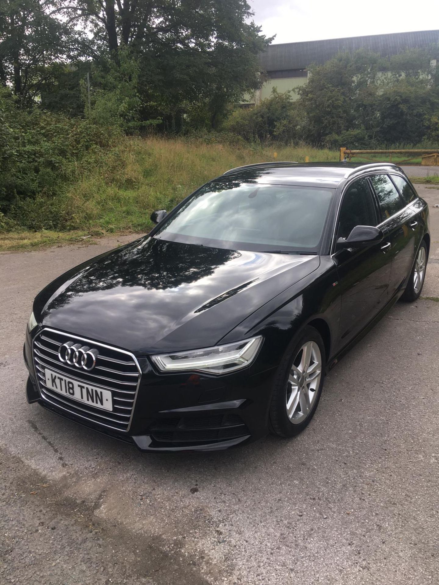 2018/18 REG AUDI A6 S LINE TDI ULTRA SEMI-AUTO 2.0 DIESEL BLACK ESTATE, SHOWING 1 FORMER KEEPER - Image 3 of 33