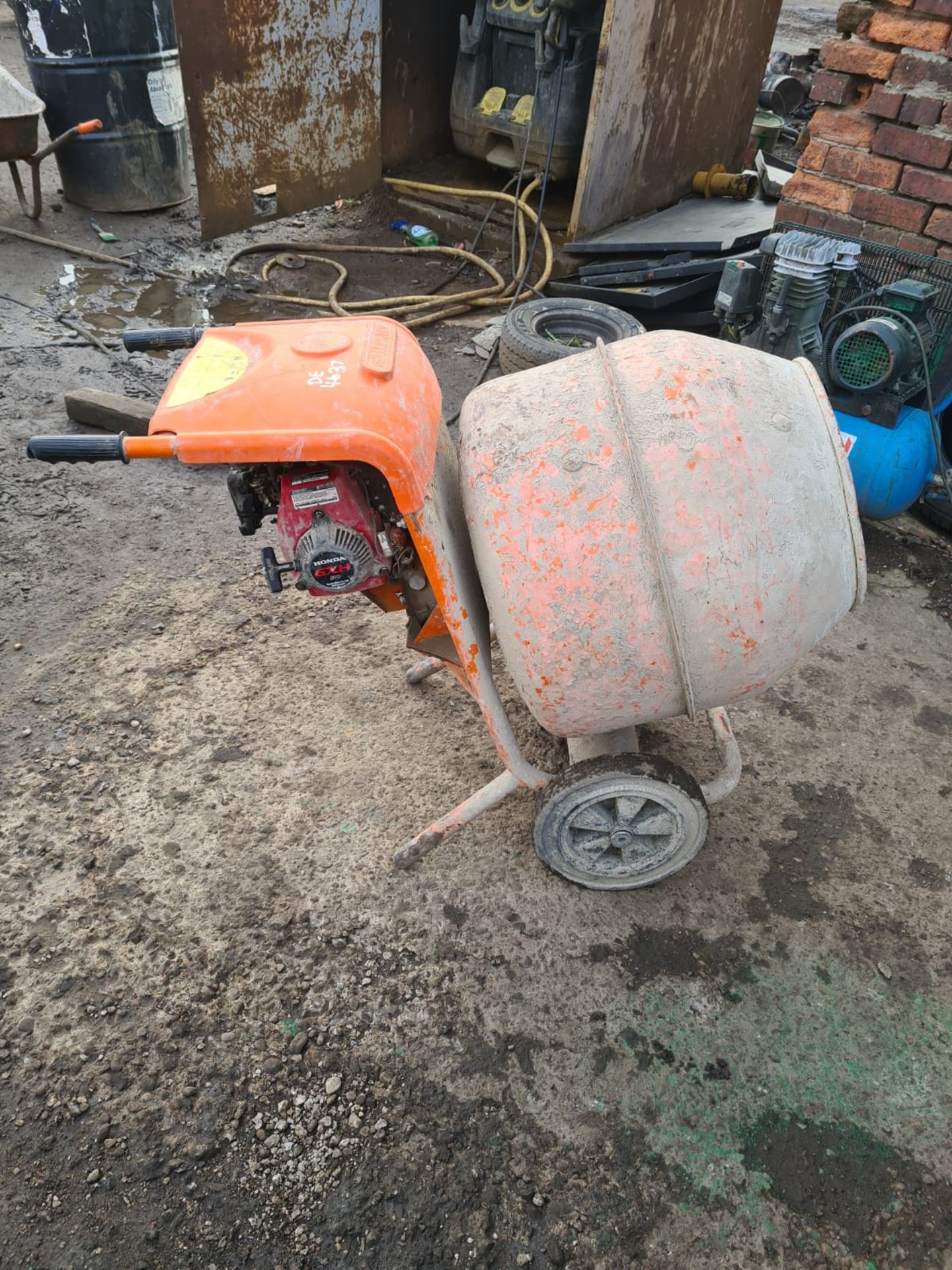 BELLE CEMENT MIXER 2009, WORKING ORDER *NO VAT*