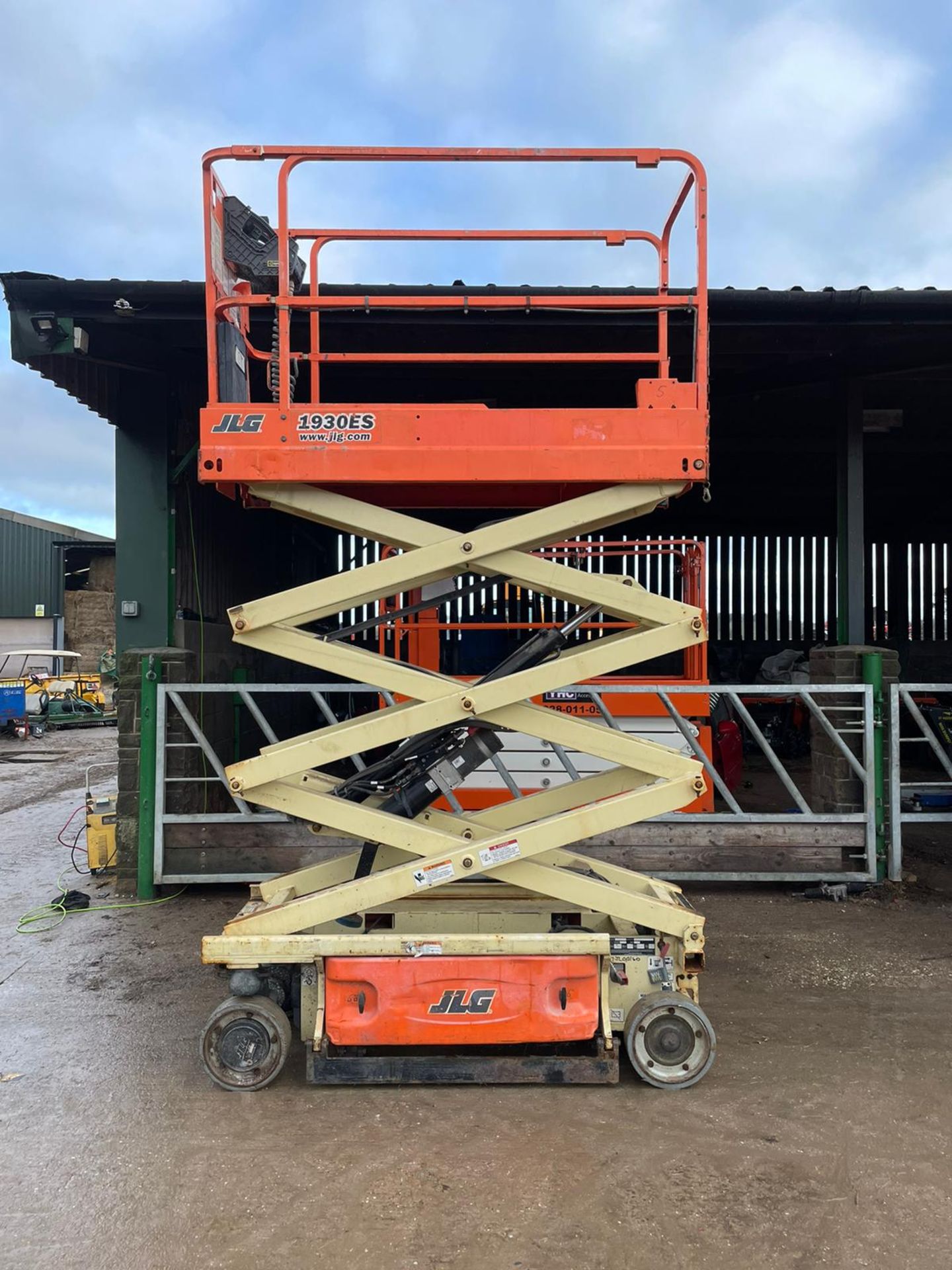 2016 JLG 1930ES ELECTRIC SCISSOR LIFT, RUNS AND DRIVES, CLEAN MACHINE, LOW 203 HOURS *PLUS VAT* - Image 7 of 7