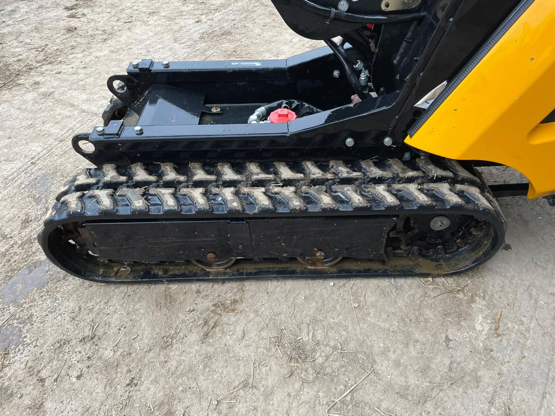 2019 JCB HTD-5 TRACKED DUMPER, RUNS, DRIVES AND TIPS, IN USED BUT GREAT CONDITION *PLUS VAT* - Image 5 of 9