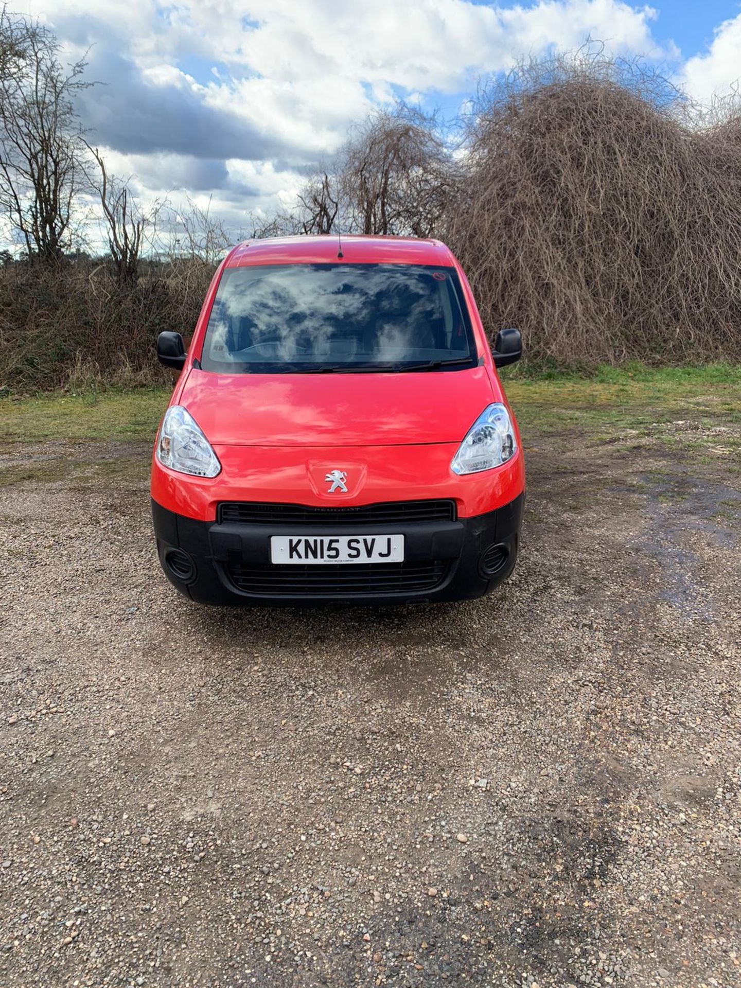 2015/15 REG PEUGEOT PARTNER 750 S L2 HDI 1.6 DIESEL RED PANEL VAN, SHOWING 0 FORMER KEEPERS *NO VAT* - Image 2 of 11