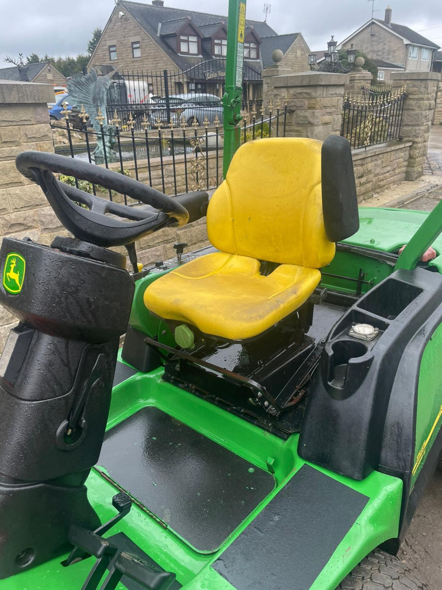 JOHN DEERE 1545 SERIES 2 4x4 WITH FLAIL ATTACHMENT ROAD REGISTERED *PLUS VAT* - Image 4 of 6