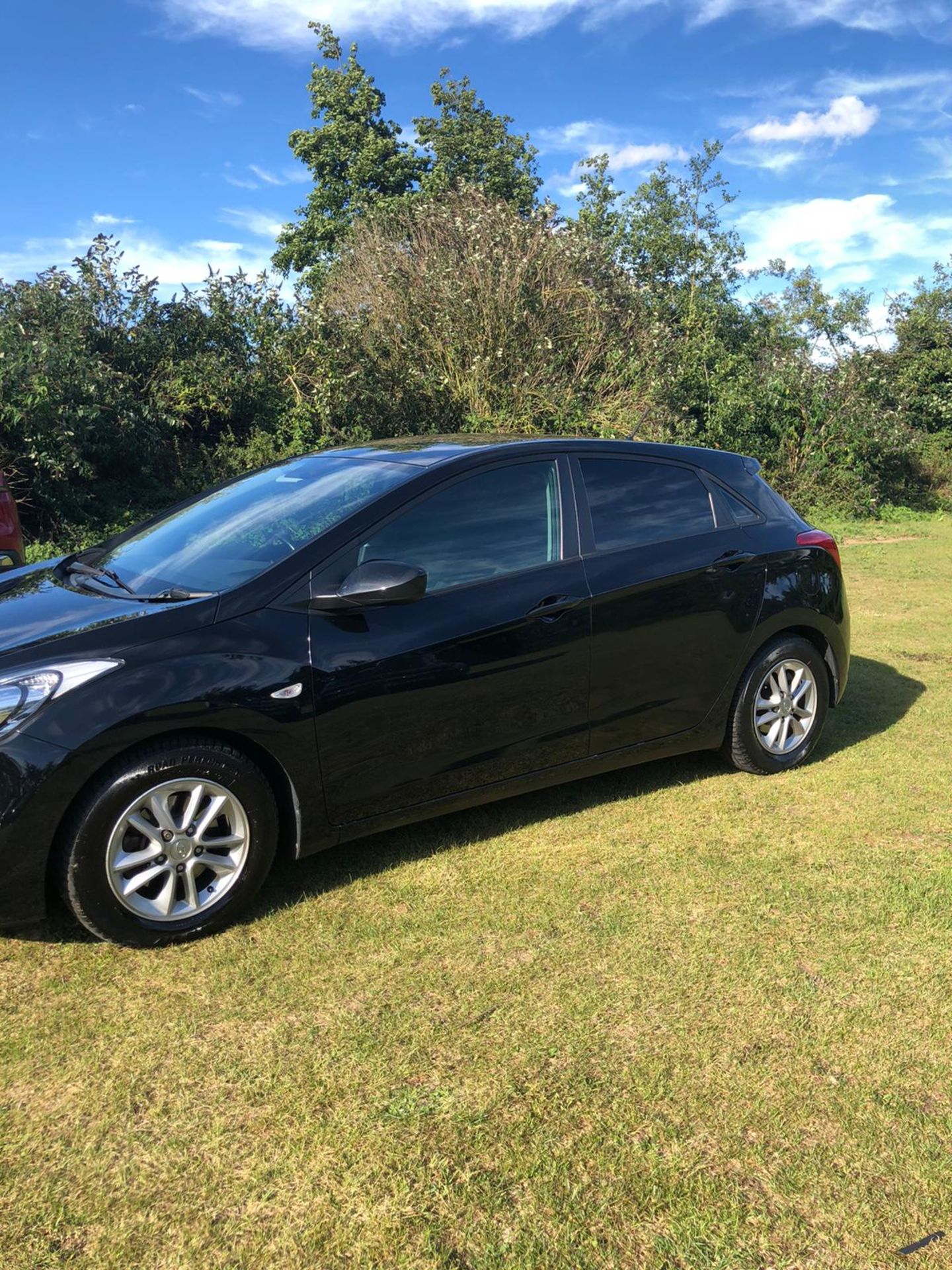 2013/13 REG HYUNDAI I30 ACTIVE CRDI AUTO 1.6 DIESEL BLACK 5DR HATCHBACK, SHOWING 1 FORMER KEEPER - Image 2 of 15