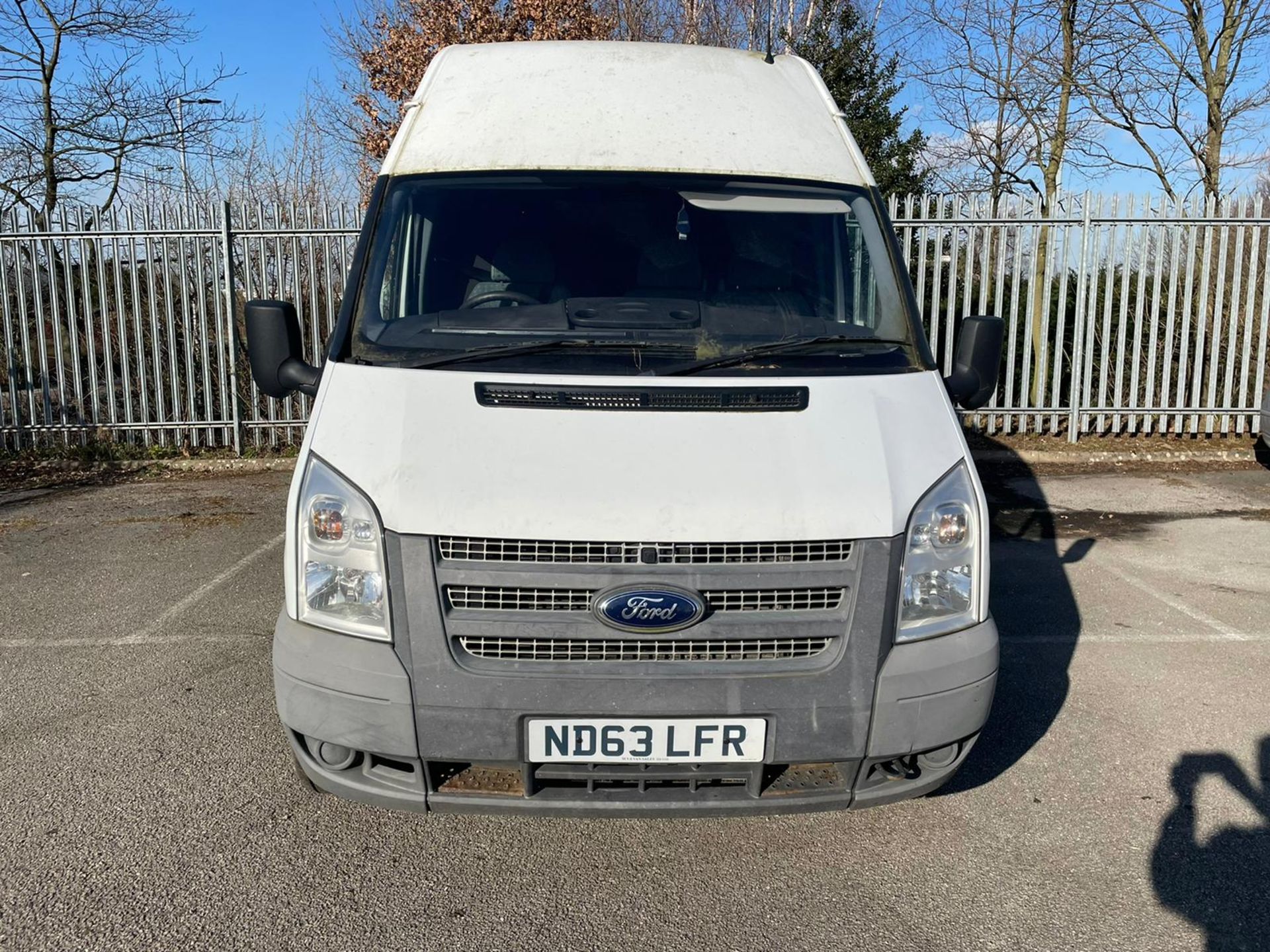 2013/63 REG FORD TRANSIT 100 T350 RWD 2.2 DIESEL WHITE PANEL VAN, SHOWING 1 FORMER KEEPER *PLUS VAT* - Image 2 of 9