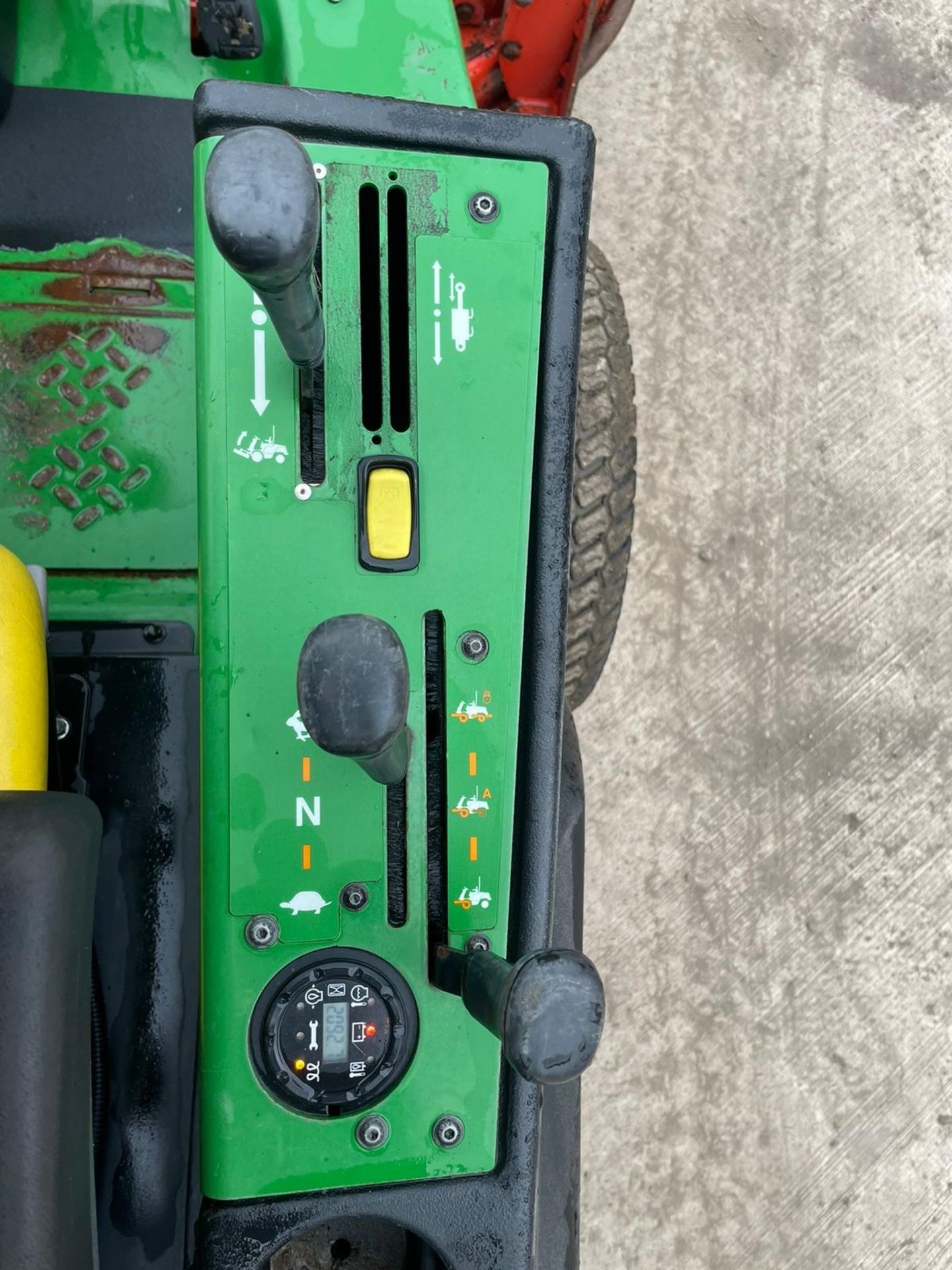 2016 John Deere 1580 Outfront Mower Runs Drives And Cuts Low 2090 Hours *PLUS VAT* - Image 7 of 8