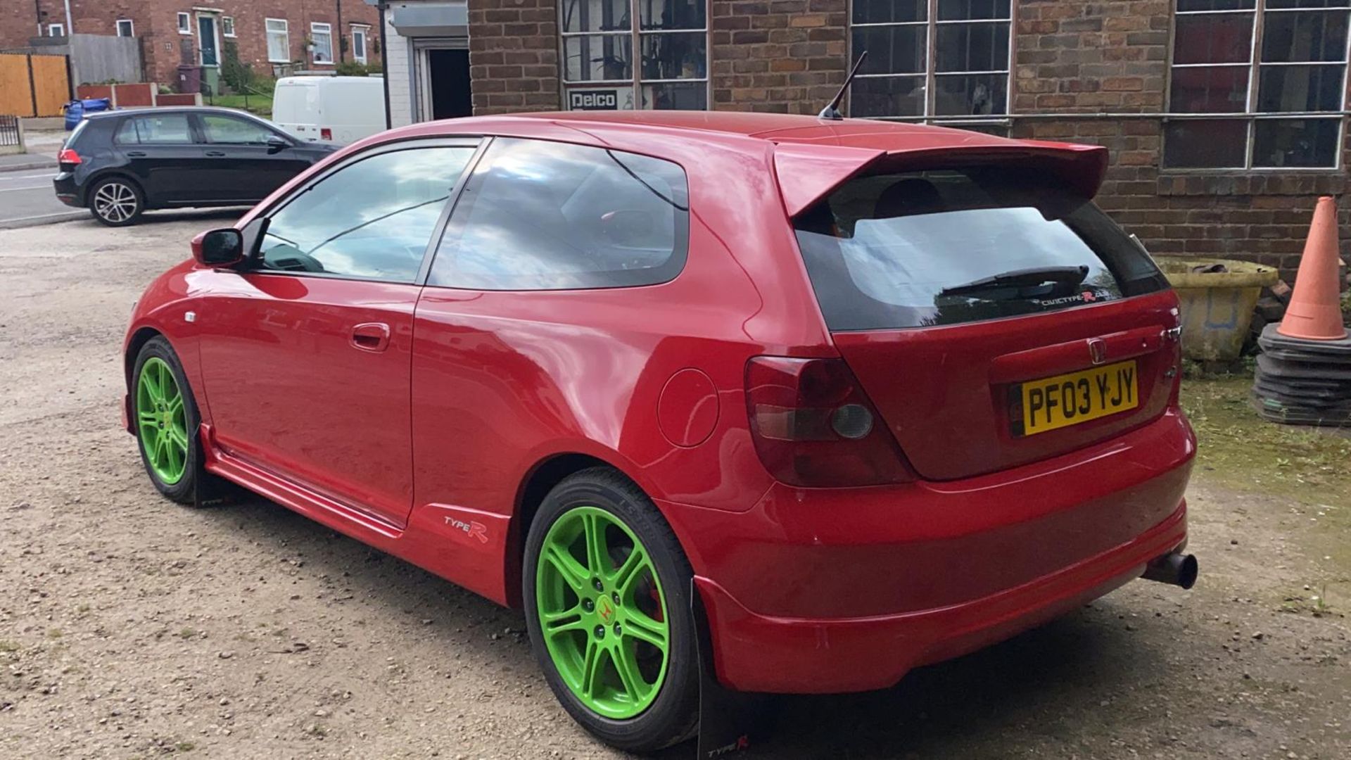 2003/03 REG HONDA CIVIC TYPE-R 2.0 PETROL RED 3 DOOR HATCHBACK *NO VAT* - Image 4 of 11