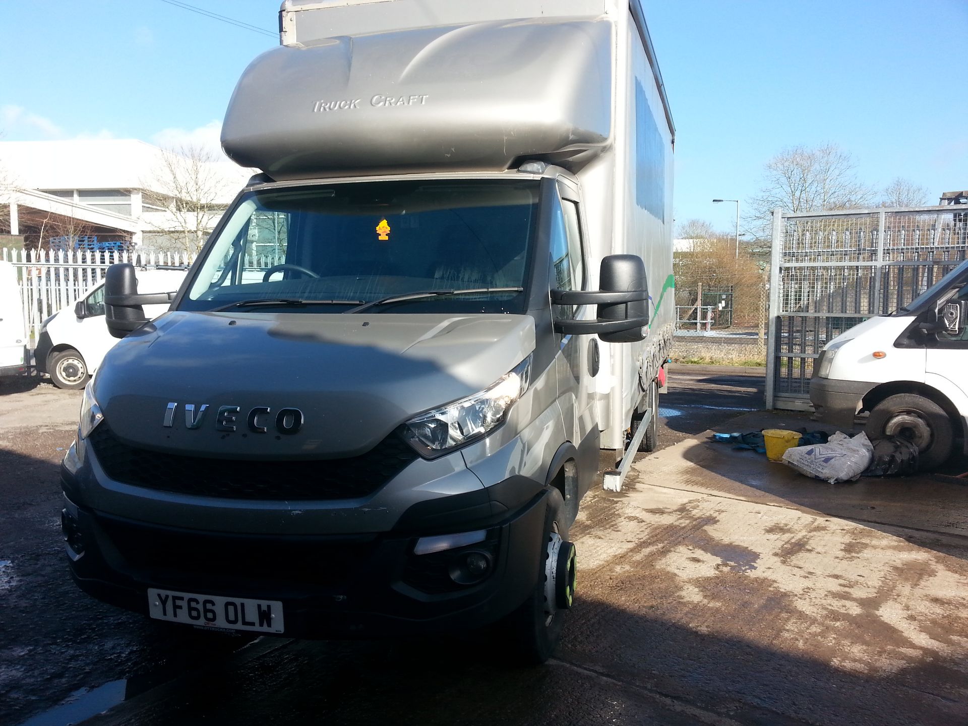 2017/66 REG IVECO DAILY 70C17 3.0 DIESEL CURTAIN SIDED VAN, SHOWING 0 FORMER KEEPERS *PLUS VAT* - Image 2 of 11