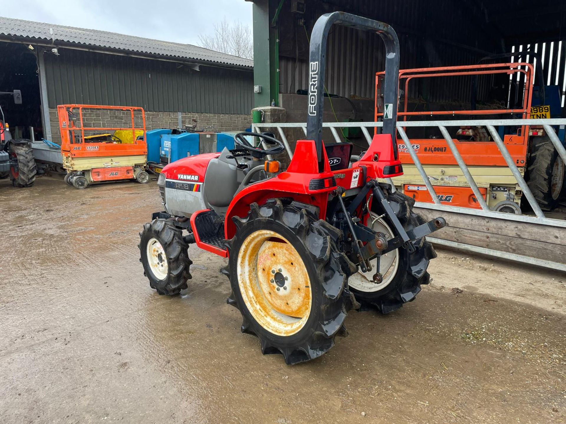 YANMAR AF-18 TRACTOR, RUNS AND DRIVES, IN USED BUT GOOD CONDITION *PLUS VAT* - Image 9 of 10