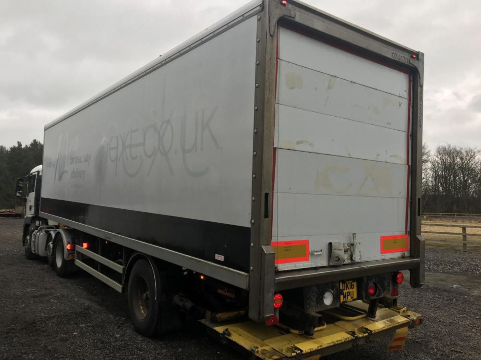 2007 DONBUR SINGLE AXLE TRAILER WITH TAIL LIFT ROR AXLE GOOD CONDITION *PLUS VAT* - Image 5 of 11