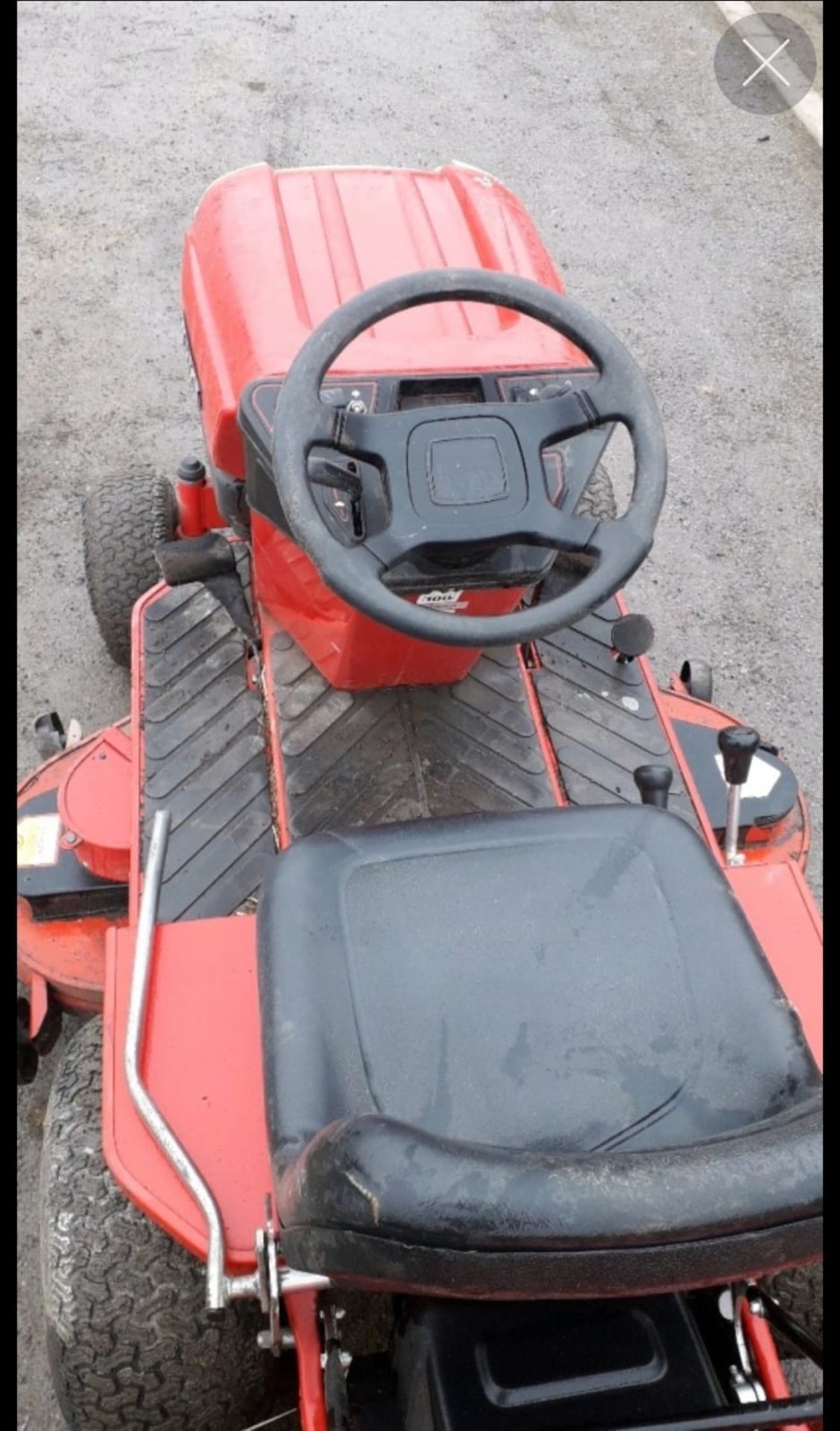 COUNTAX C800H PETROL RIDE ON MOWER, FULL WORKING ORDER WITH SWEEPER AND GRASS BOX *NO VAT* - Image 6 of 8