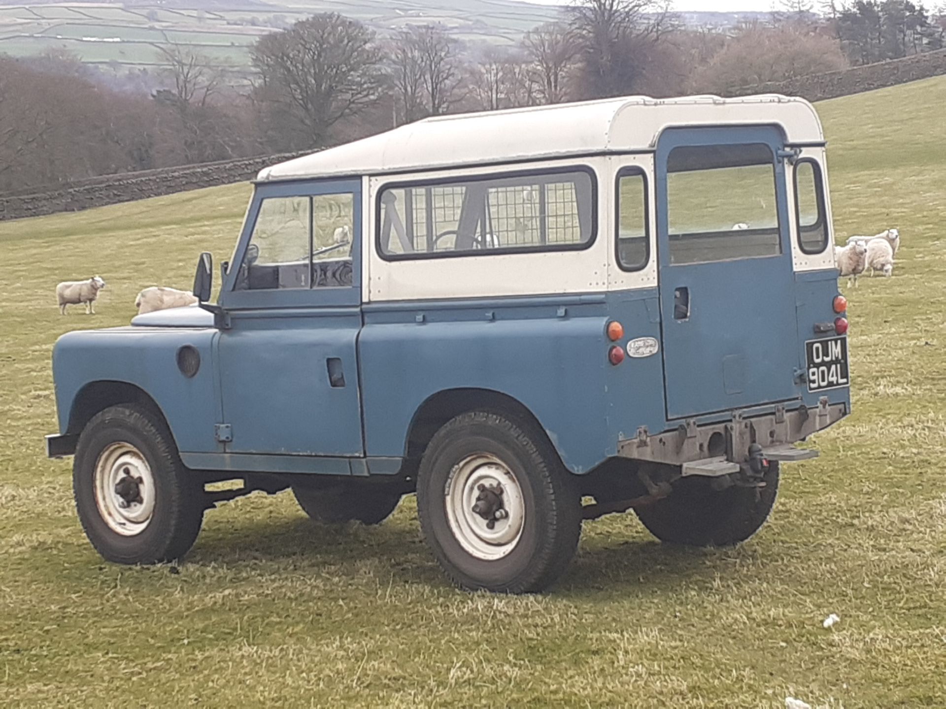 1972 LAND ROVER 88" - 4 CYL 2.5 DIESEL NATURALLY ASPIRATED, DRIVES AS IT SHOULD, WONDERFUL PATINA - Image 6 of 15