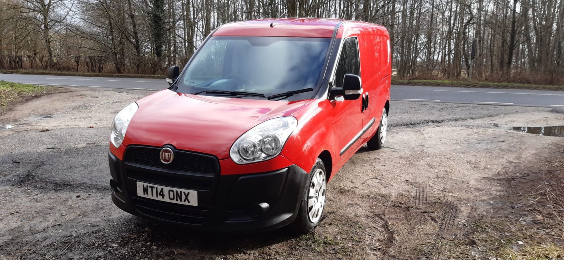 2014/14 REG FIAT DOBLO 16V MULTIJET 1.25 DIESEL RED PANEL VAN, SHOWING 0 FORMER KEEPERS *PLUS VAT* - Image 2 of 11