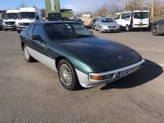 1983 PORSCHE 924 2.0 PETROL GREEN COUPE, SHOWING 8 FORMER KEEPERS *NO VAT*