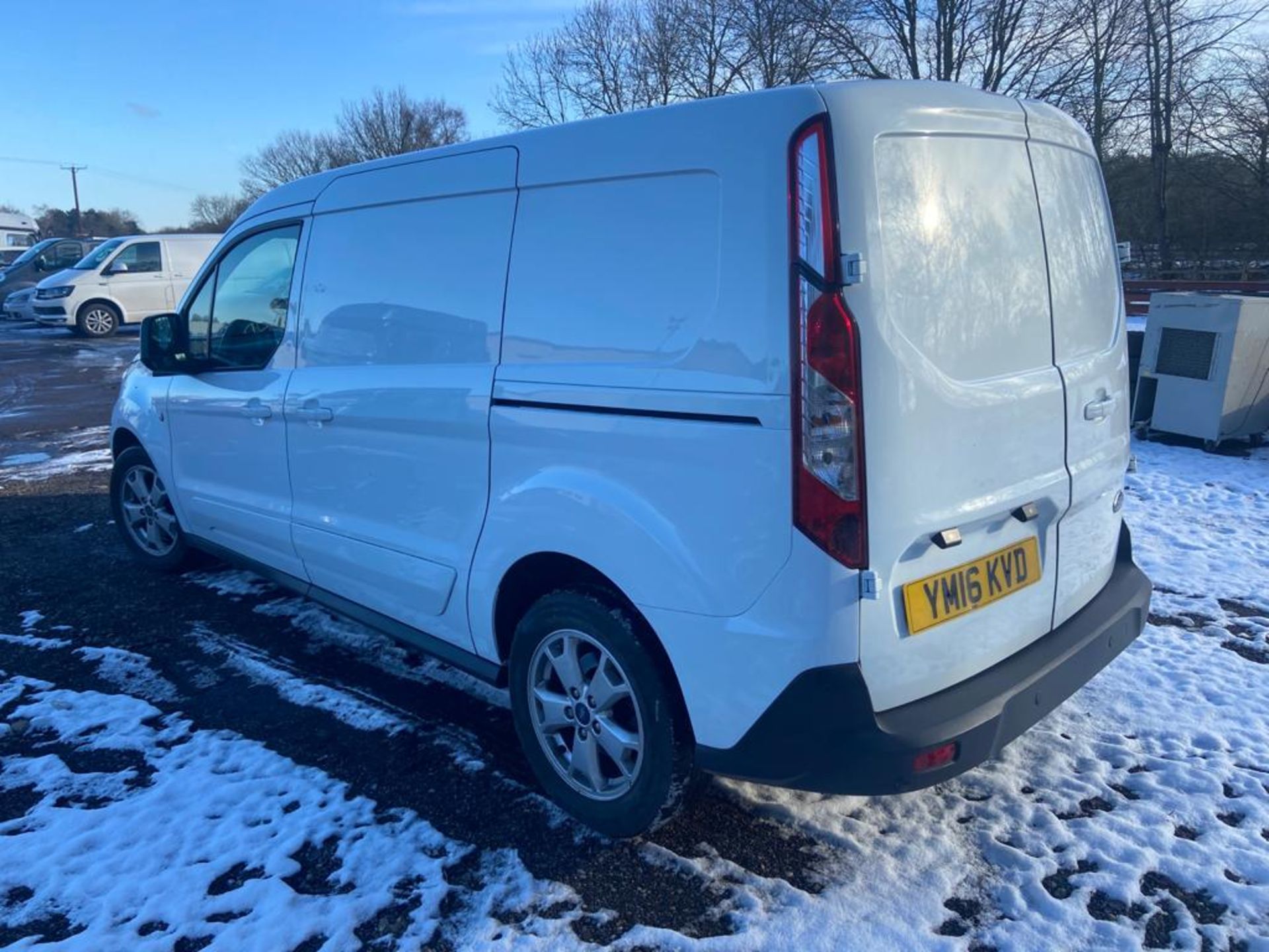2016/16 REG FORD TRANSIT CONNECT 240 LIMITED 1.5 DIESEL LWB PANEL VAN, SHOWING 2 FORMER KEEPERS - Image 6 of 12