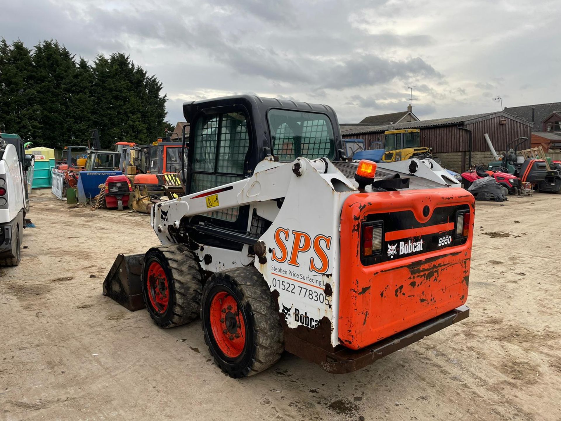 2014 BOBCAT S550 SKIDSTEER, RUNS, DRIVES AND LIFTS, IN USED BUT GOOD CONDITION *PLUS VAT* - Image 5 of 16