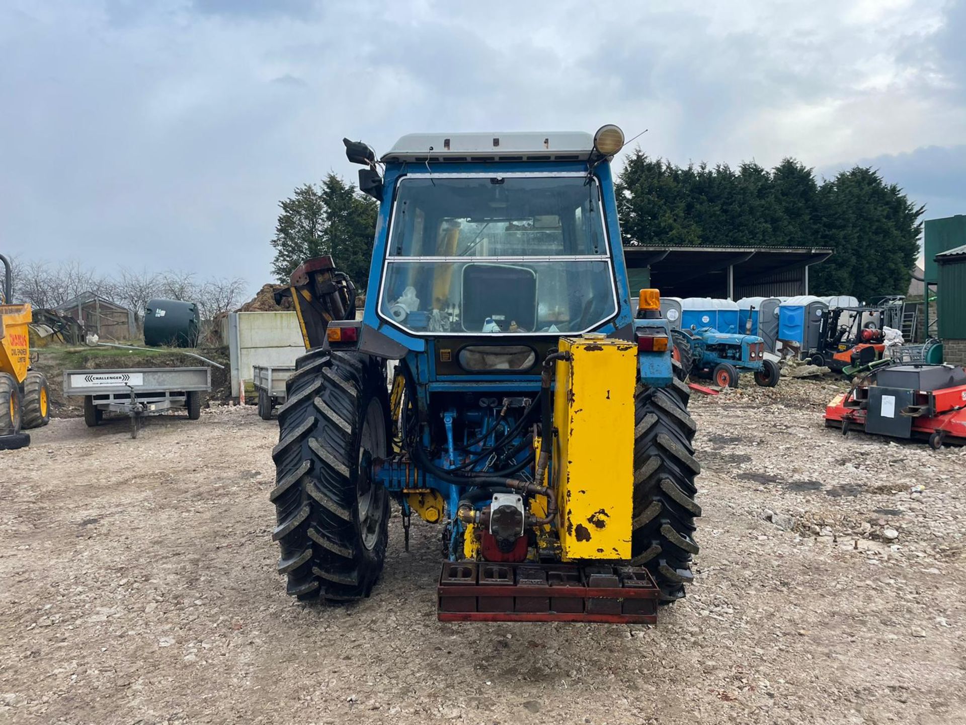 FORD 6600 TRACTOR WITH MID MOUNTED MOWER, RUNS, DRIVES AND WORKS *PLUS VAT* - Image 10 of 15