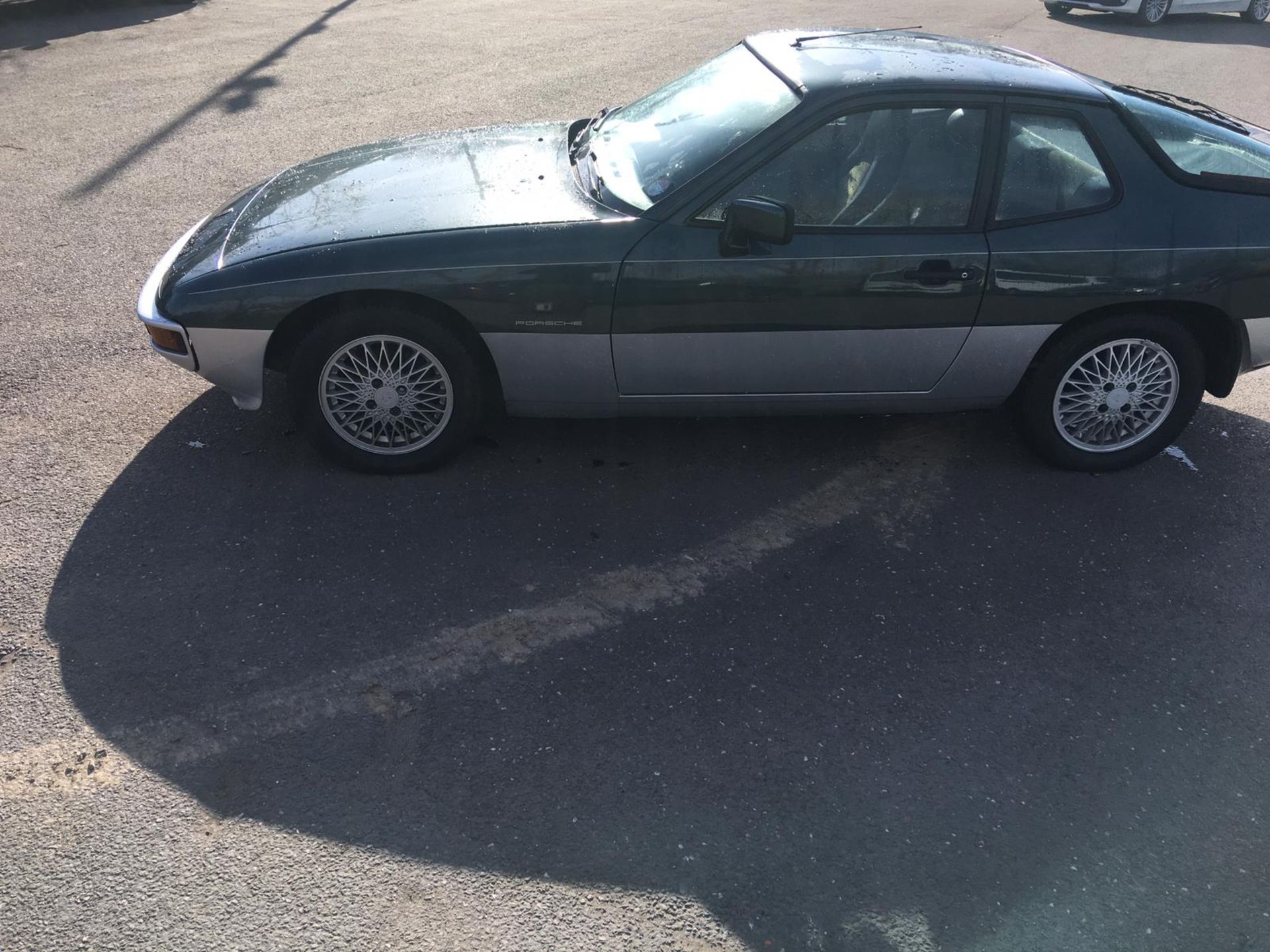 1983 PORSCHE 924 2.0 PETROL GREEN COUPE, SHOWING 8 FORMER KEEPERS *NO VAT* - Image 4 of 25