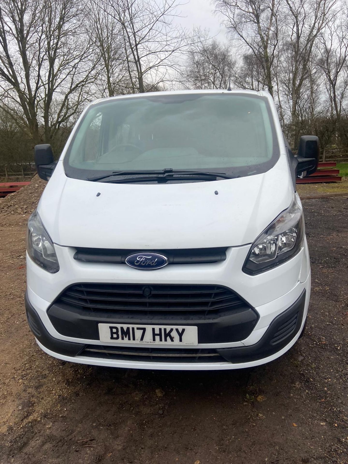 2017/17 REG FORD TRANSIT CUSTOM 290 2.0 DIESEL WHITE CREW VAN, SHOWING 0 FORMER KEEPERS *PLUS VAT* - Image 2 of 11