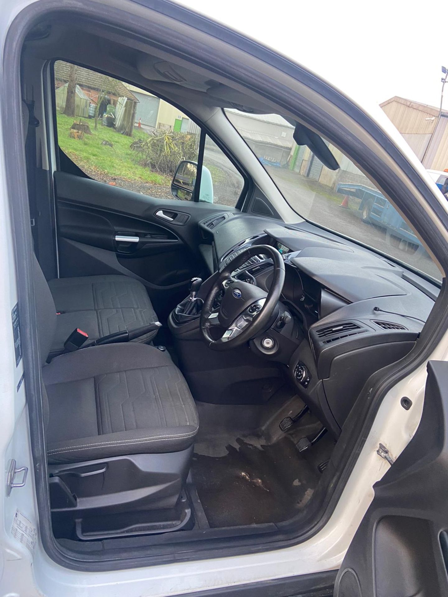 2016/16 REG FORD TRANSIT CONNECT 240 LIMITED 1.5 DIESEL LWB PANEL VAN, SHOWING 2 FORMER KEEPERS - Image 11 of 12