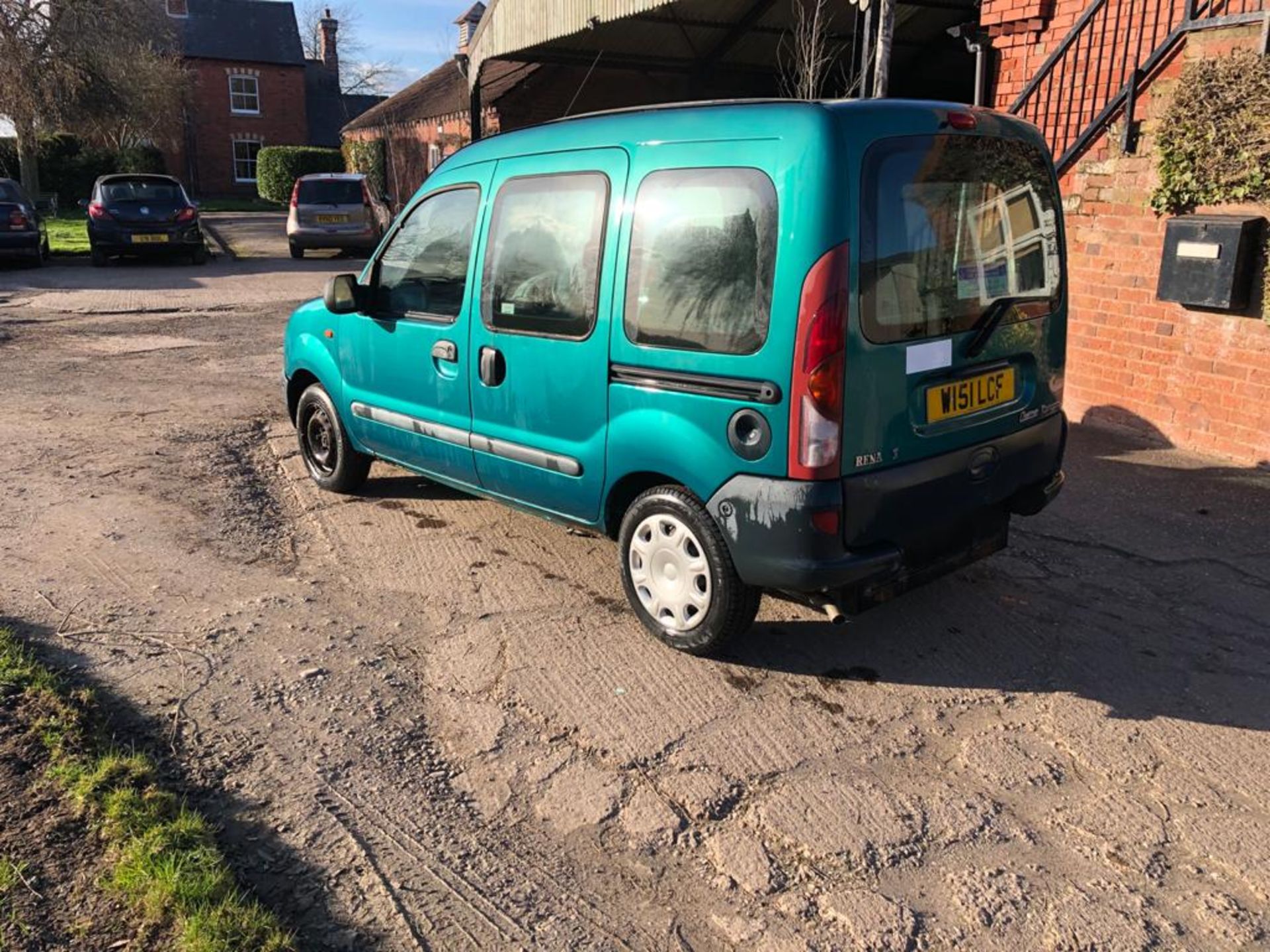 2000/W REG RENAULT KANGOO RN 1.4 PETROL GREEN WHEELCHAIR ACCESS VEHICLE *NO VAT* - Image 5 of 7