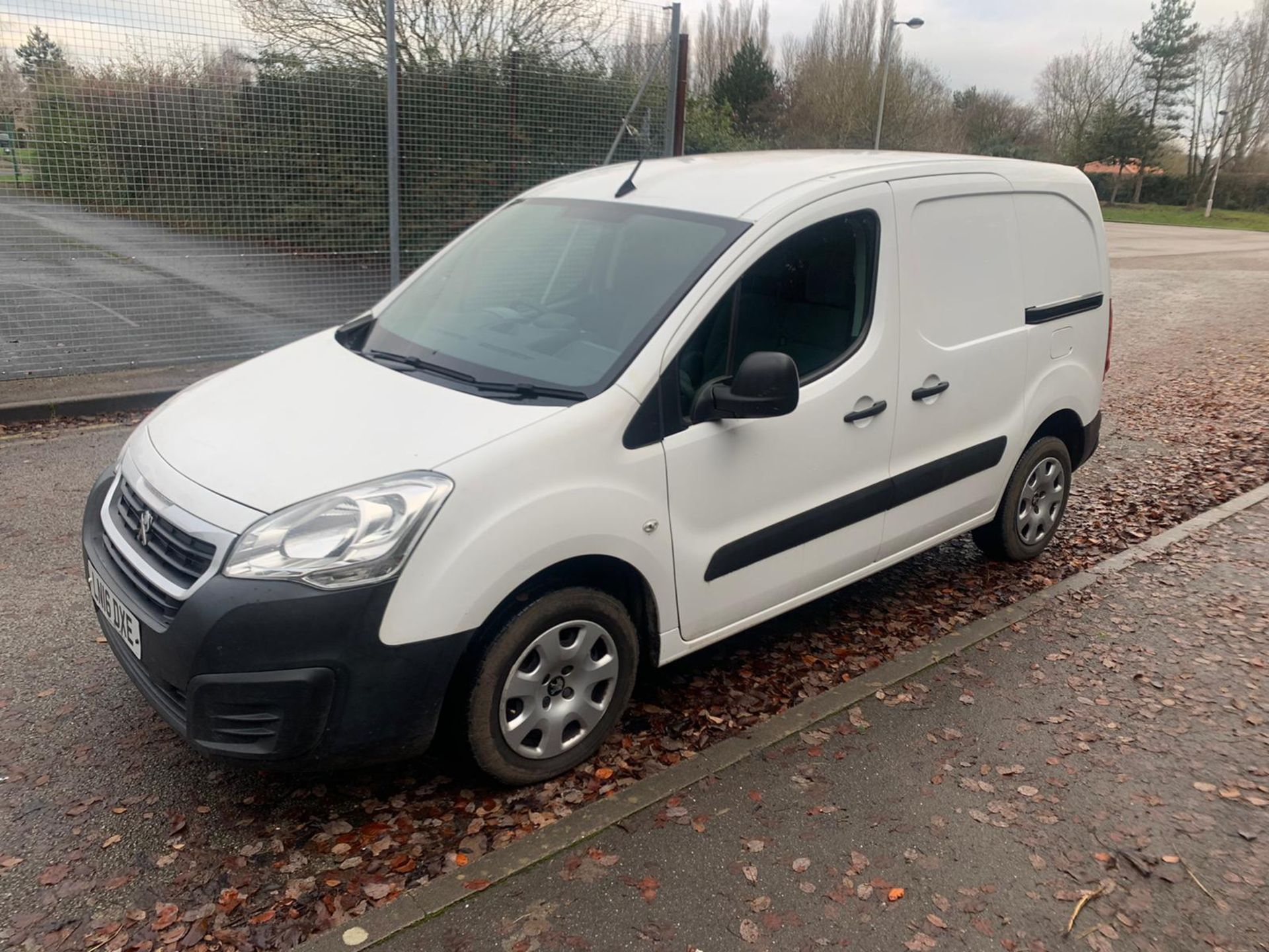 2016/16 REG PEUGEOT PARTNER 850 PROFESSIONAL HDI 1.6 DIESEL WHITE PANEL VAN, SHOWING 1 FORMER KEEPER - Image 2 of 6