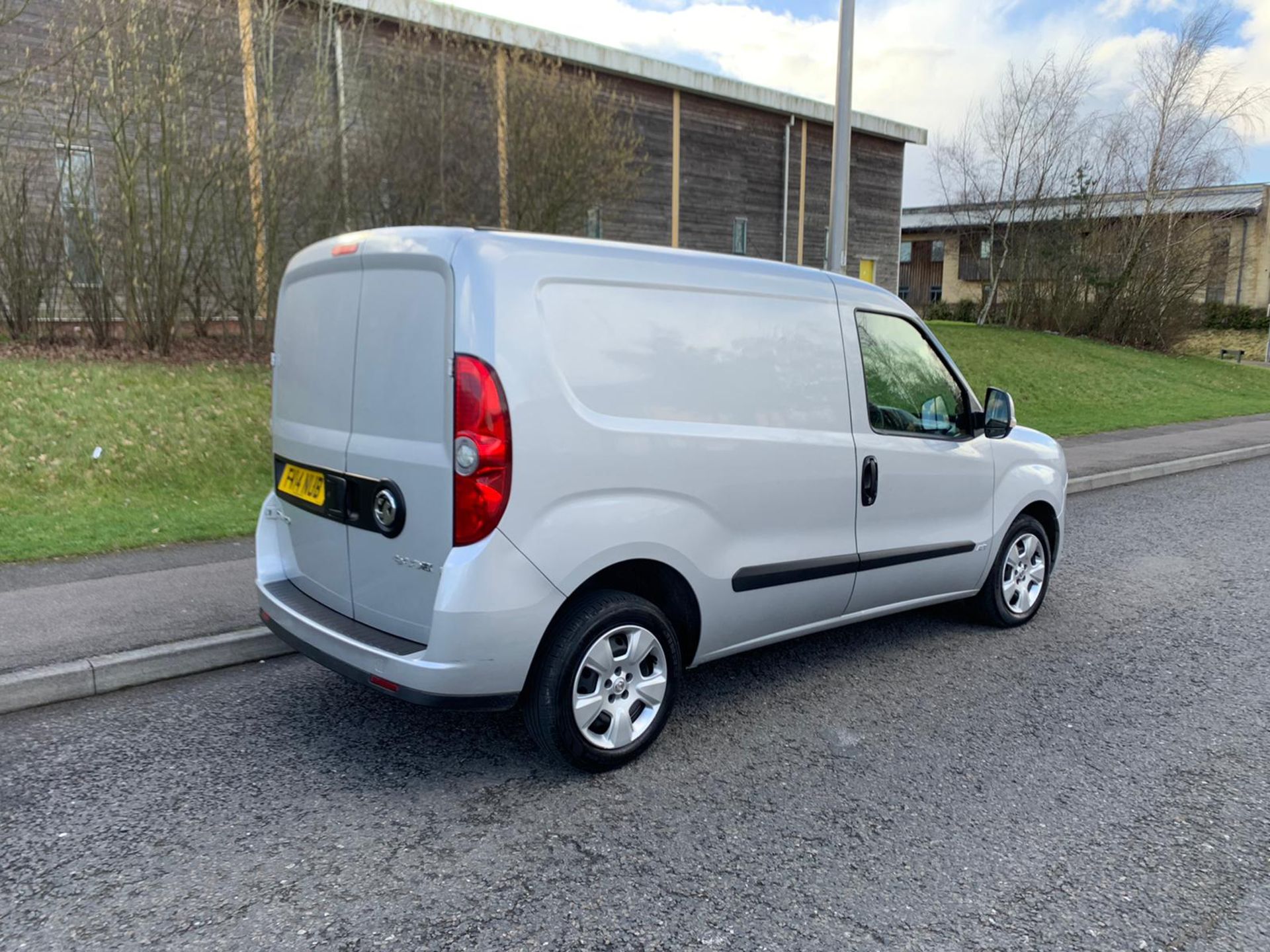 2014/14 REG VAUXHALL COMBO 2000 L1H1 CDTI S/S SPORT 1.25 DIESEL PANEL VAN, SHOWING 2 FORMER KEEPERS - Image 5 of 16