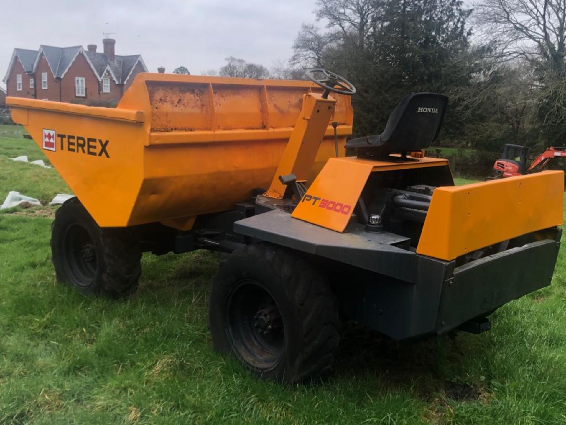 TEREX PT 3000 STRAIGHT TIP 3 TON DUMPER, IN WORKING ORDER, HOURS NOT DISPLAYED *PLUS VAT* - Image 3 of 4