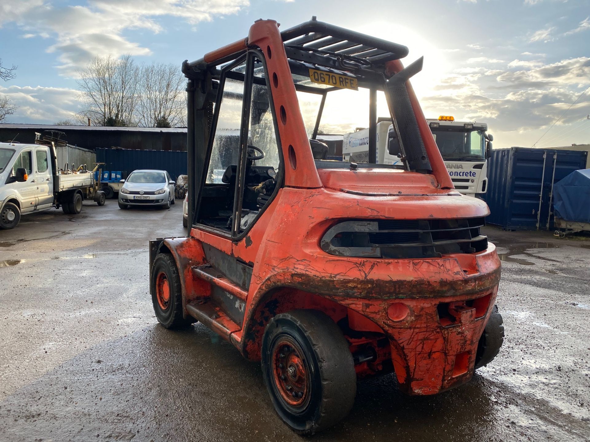 1998 Linde H60D forklift, 8200 hours, Deutz 6 cylinder engine Forks will be included with the truck - Image 2 of 5
