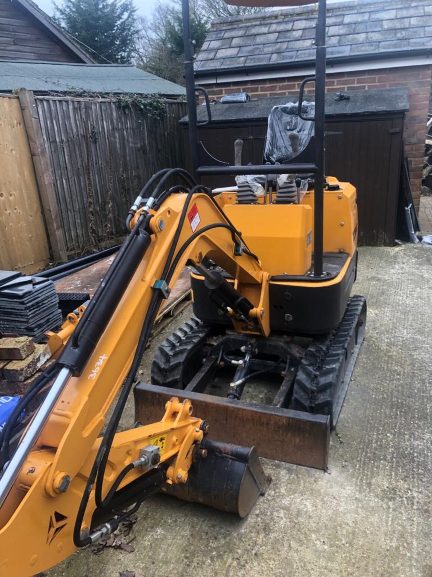 2019 RHINOCEROS XN08 RUBBER TRACKED CRAWLER / MINI DIGGER EXCAVATOR, RUNS AND WORKS *PLUS VAT* - Image 2 of 4