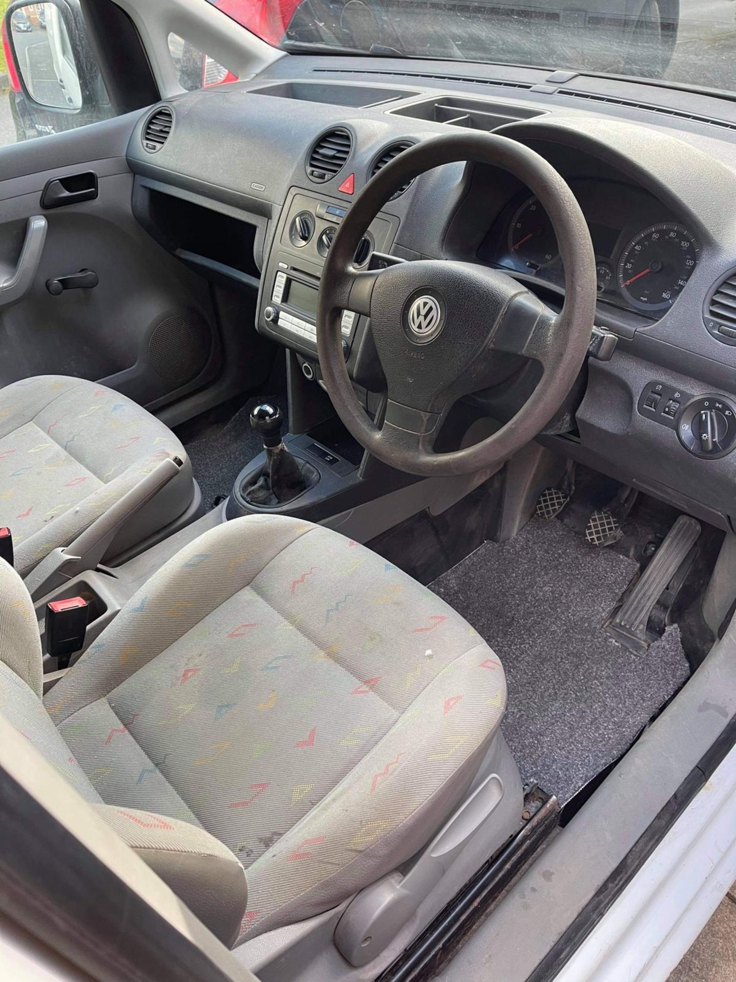 2008 VOLKSWAGEN CADDY 69PS SDI, 2.0 DIESEL, WHITE, SHOWING 3 FORMER KEEPERS, NO VAT - Image 8 of 13