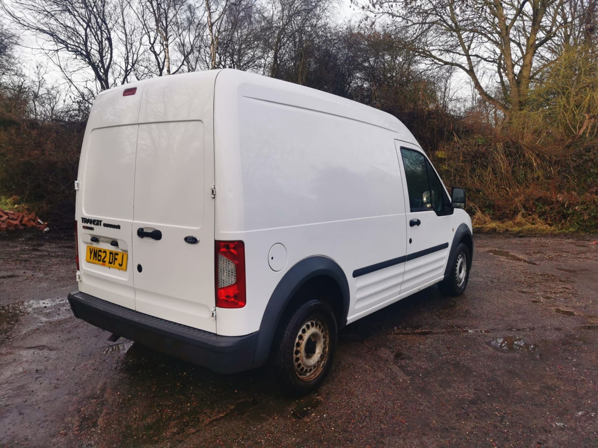 2013/62 REG FORD TRANSIT CONNECT 90 T230 1.8 DIESEL WHITE PANEL VAN, SHOWING 2 FORMER KEEPERS - Image 5 of 11