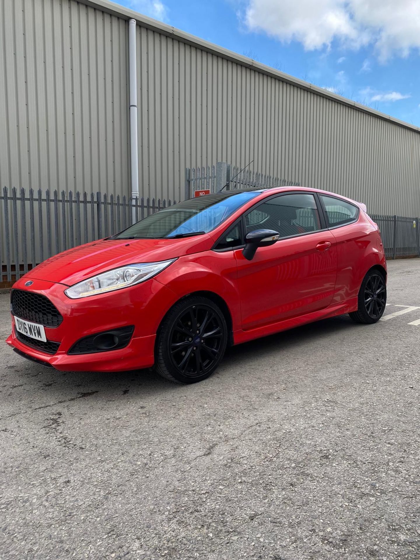 2016 FORD FIESTA ZETEC S RED EDITION, 3 DOOR HATCHBACK, MANUAL, PETROL *NO VAT* - Image 6 of 9