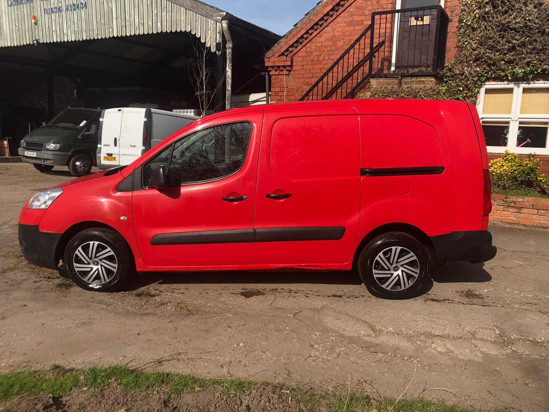 2014/14 REG PEUGEOT PARTNER 750 S L2 HDI 1.6 DIESEL PANEL VAN, SHOWING 0 FORMER KEEPERS *PLUS VAT* - Image 4 of 12