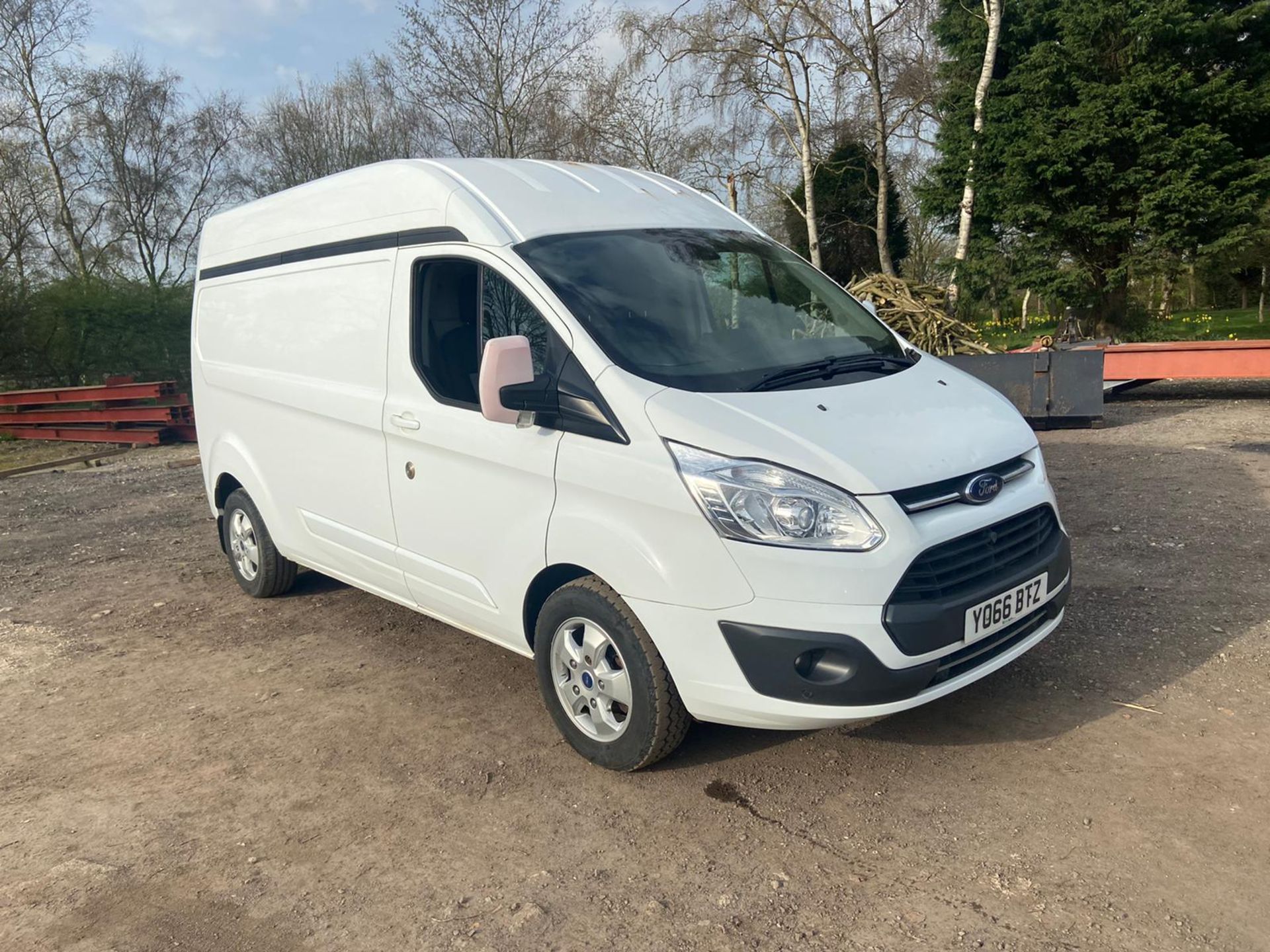 2017 (66) FORD TRANSIT CUSTOM 290 LIMITED, HEATED DRIVES SEATS, AIR CON *PLUS VAT* - Image 2 of 10