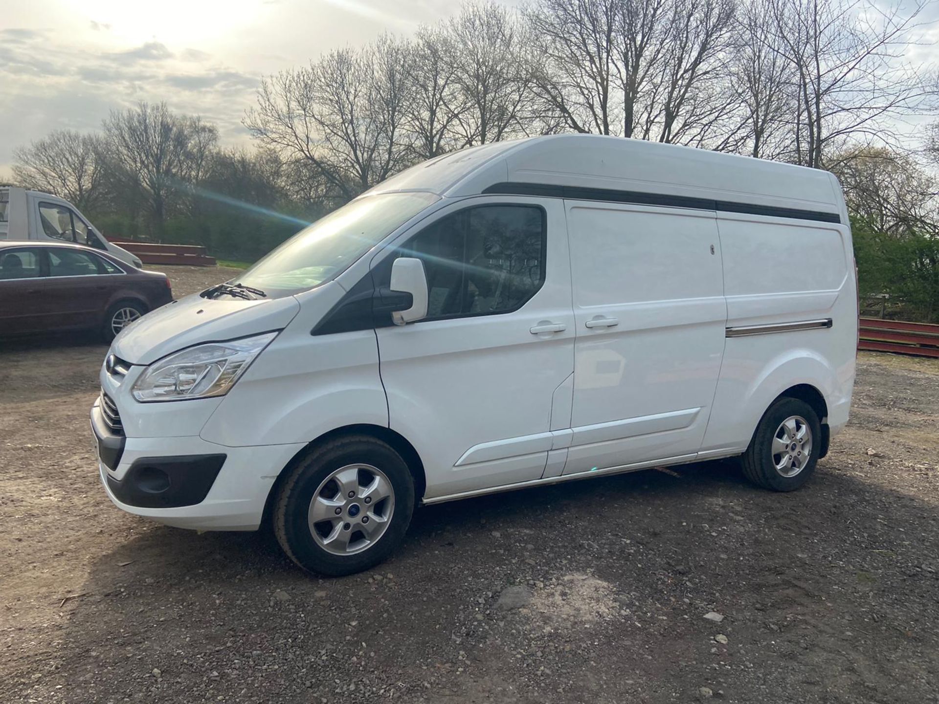 2017 (66) FORD TRANSIT CUSTOM 290 LIMITED, HEATED DRIVES SEATS, AIR CON *PLUS VAT* - Image 4 of 10